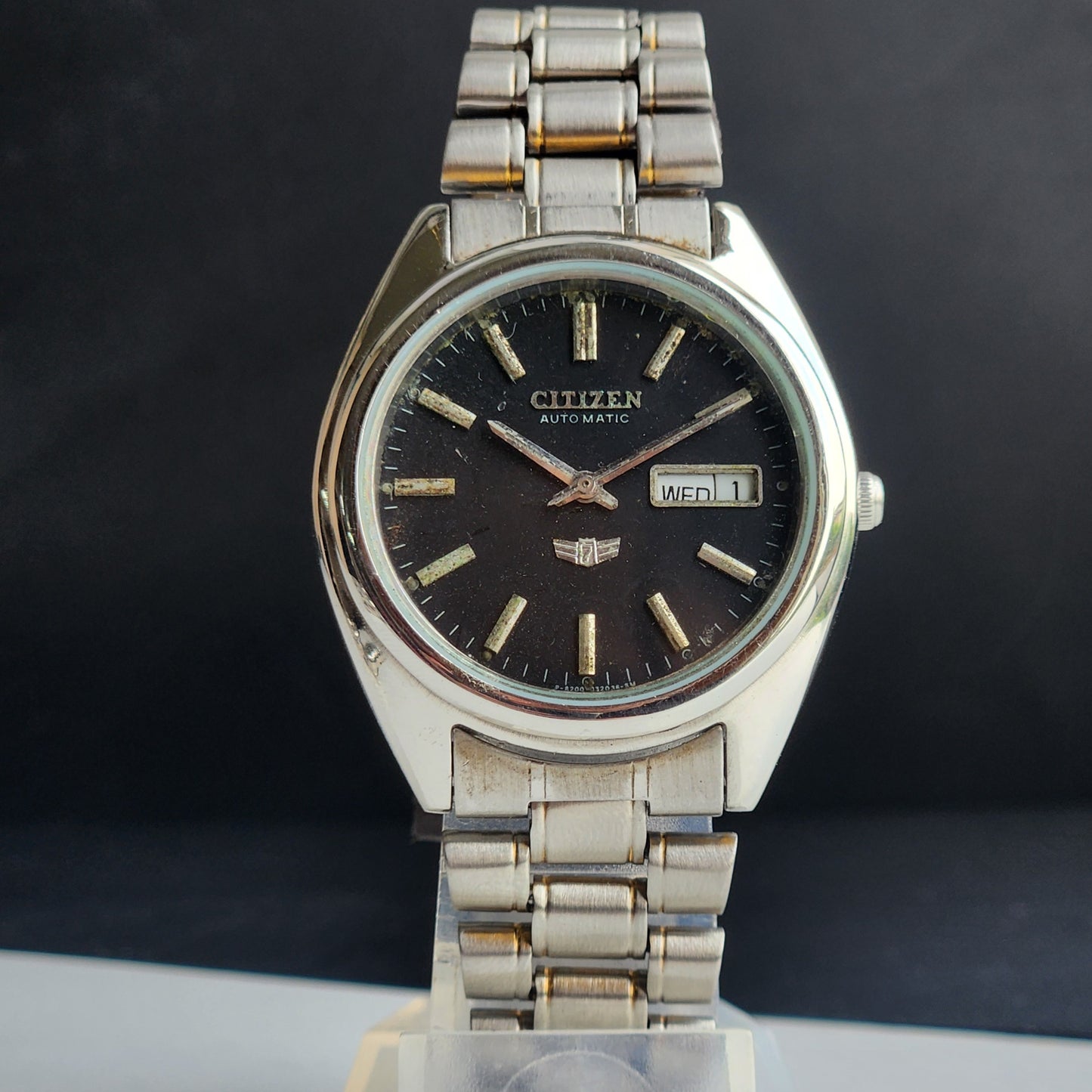 Vintage Original Citizen Automatic 8200 Black Face 21 Jewels With Exhibition Back Day-Date Japanese Men's Wrist Watch IN37