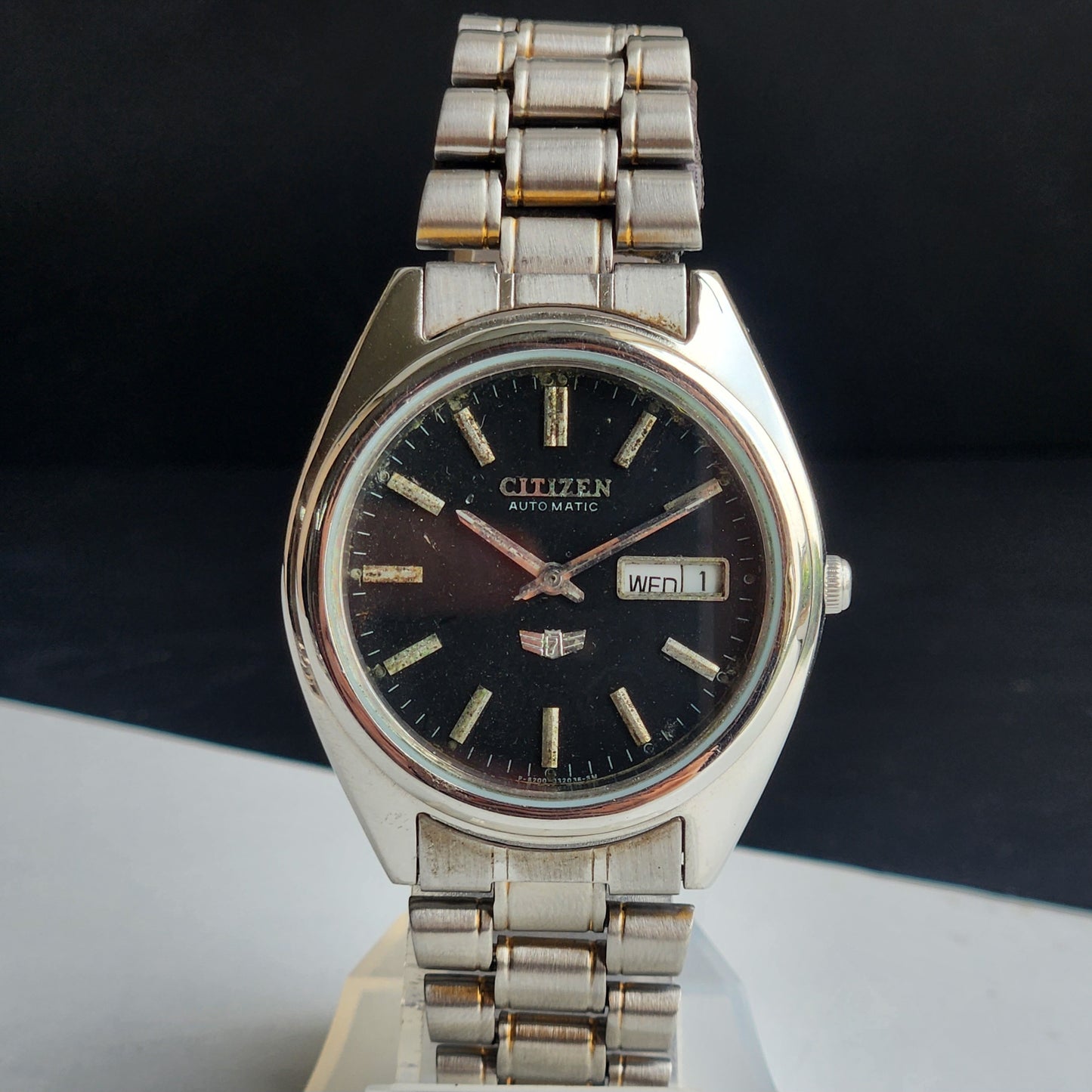 Vintage Original Citizen Automatic 8200 Black Face 21 Jewels With Exhibition Back Day-Date Japanese Men's Wrist Watch IN37