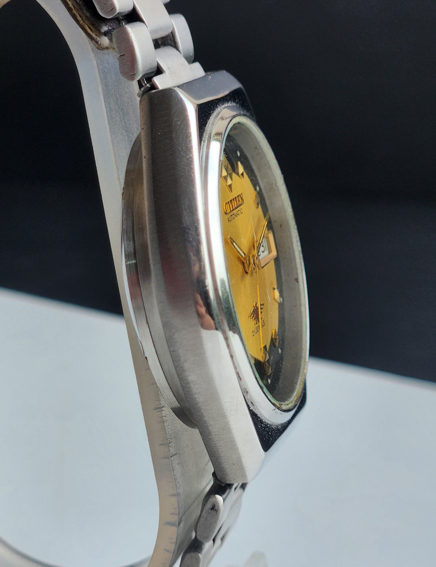 Vintage Original Citizen Automatic 8200 Golden Face 21 Jewels With Exhibition Back Day-Date Japanese Men's Wrist Watch IN40