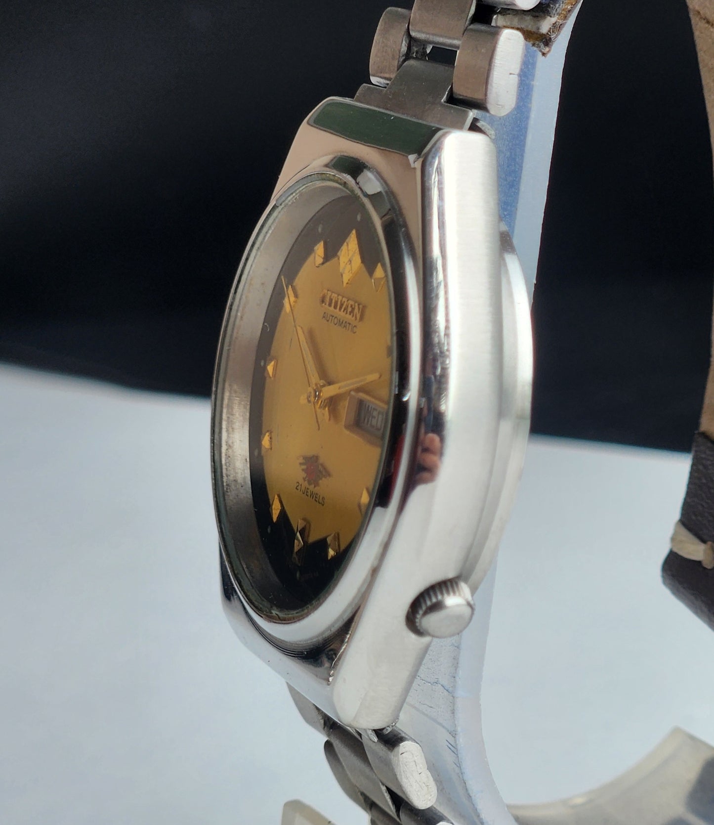Vintage Original Citizen Automatic 8200 Golden Face 21 Jewels With Exhibition Back Day-Date Japanese Men's Wrist Watch IN40