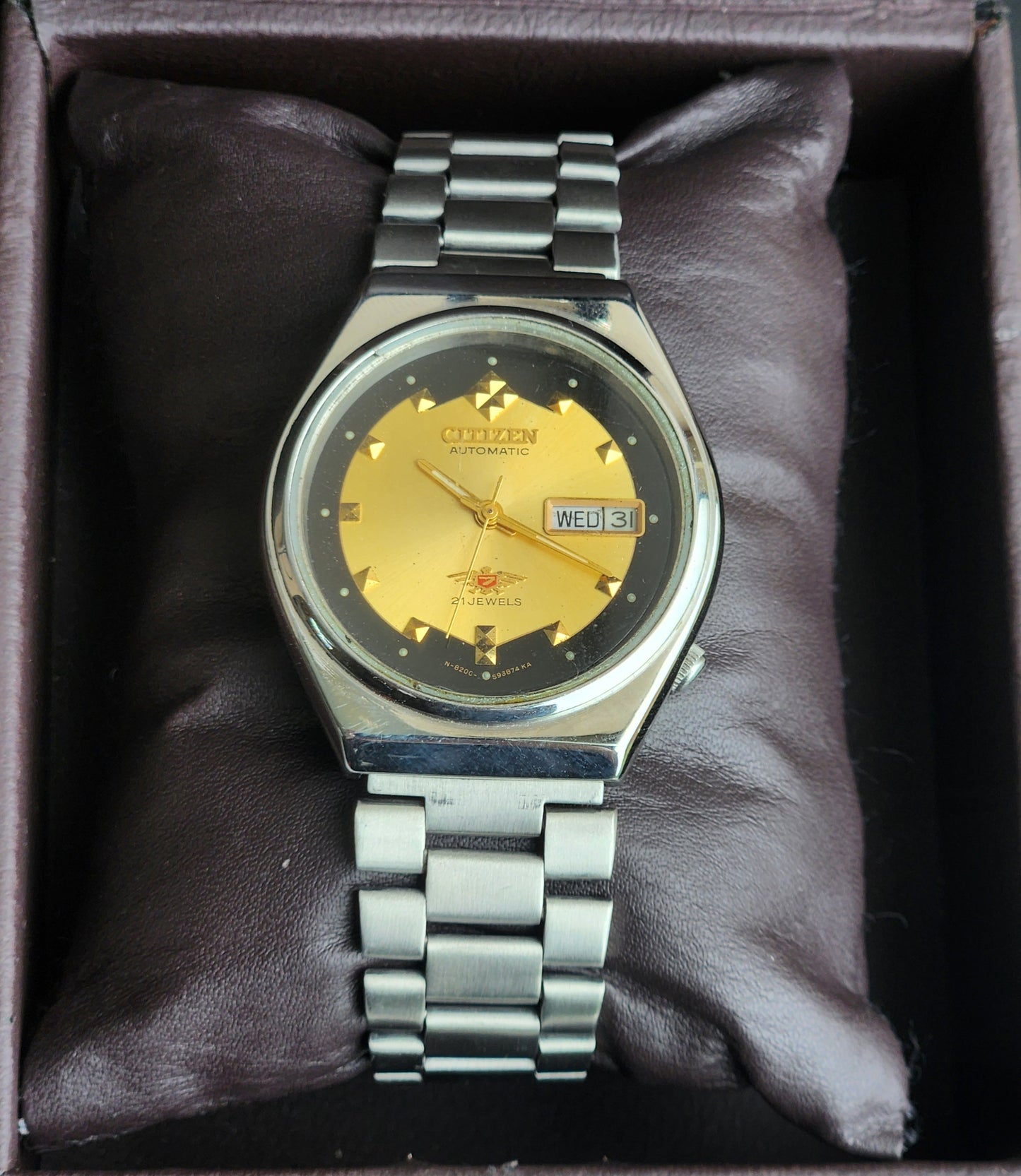 Vintage Original Citizen Automatic 8200 Golden Face 21 Jewels With Exhibition Back Day-Date Japanese Men's Wrist Watch IN40