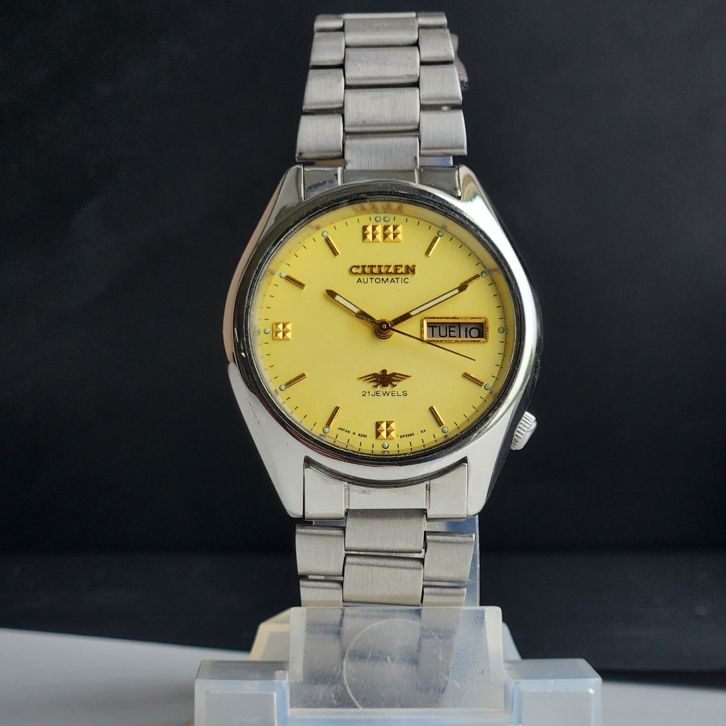 Vintage Original Citizen Automatic 8200 Parrot Green Face 21 Jewels With Exhibition Back Day-Date Japanese Men's Wrist Watch IN41