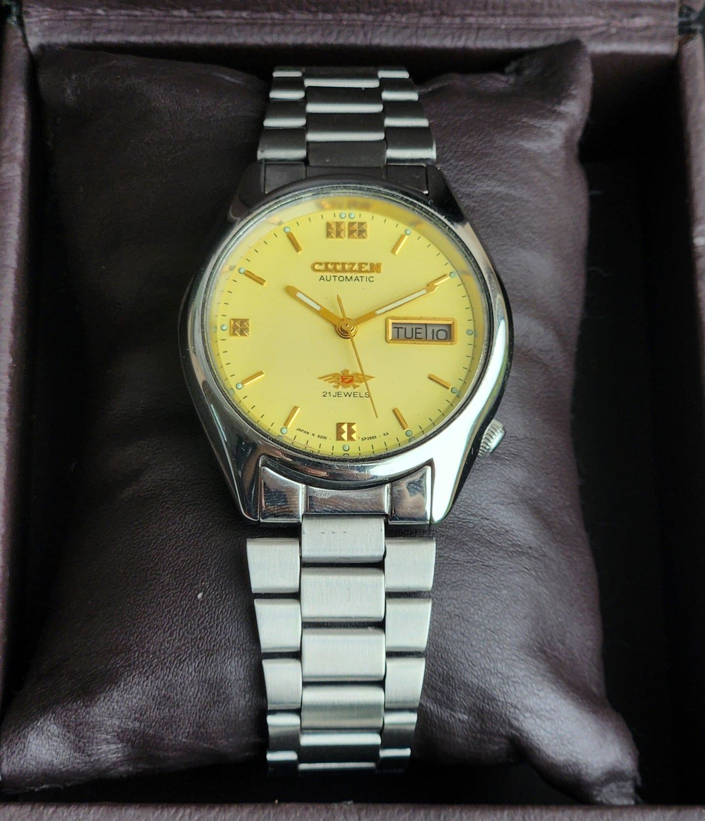 Vintage Original Citizen Automatic 8200 Parrot Green Face 21 Jewels With Exhibition Back Day-Date Japanese Men's Wrist Watch IN41