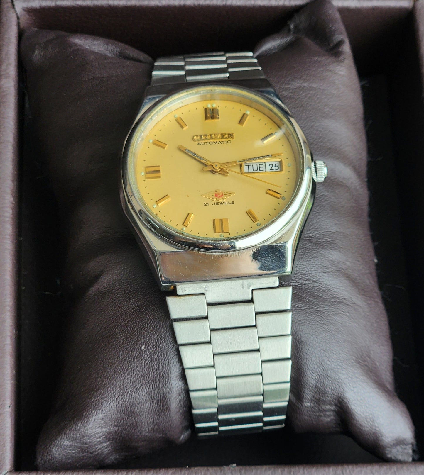 Vintage Original Citizen Automatic 8200 Golden Face 21 Jewels With Exhibition Back Day-Date Japanese Men's Wrist Watch IN42