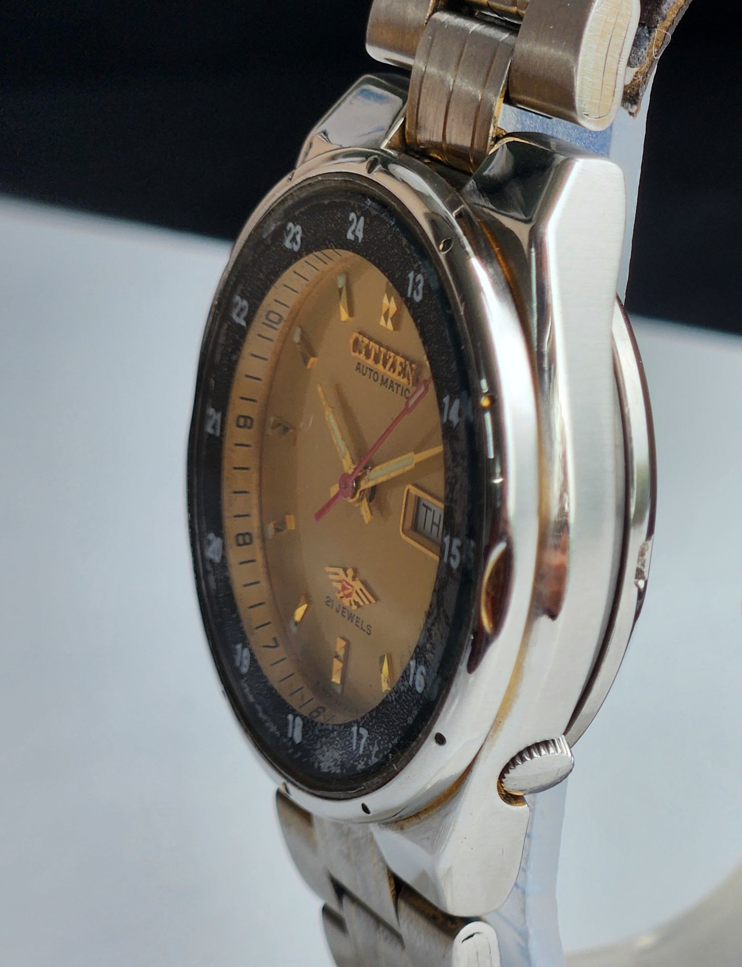 Vintage Original Citizen Automatic 8200 Golden Face 21 Jewels With Exhibition Back Day-Date Japanese Men's Wrist Watch IN45