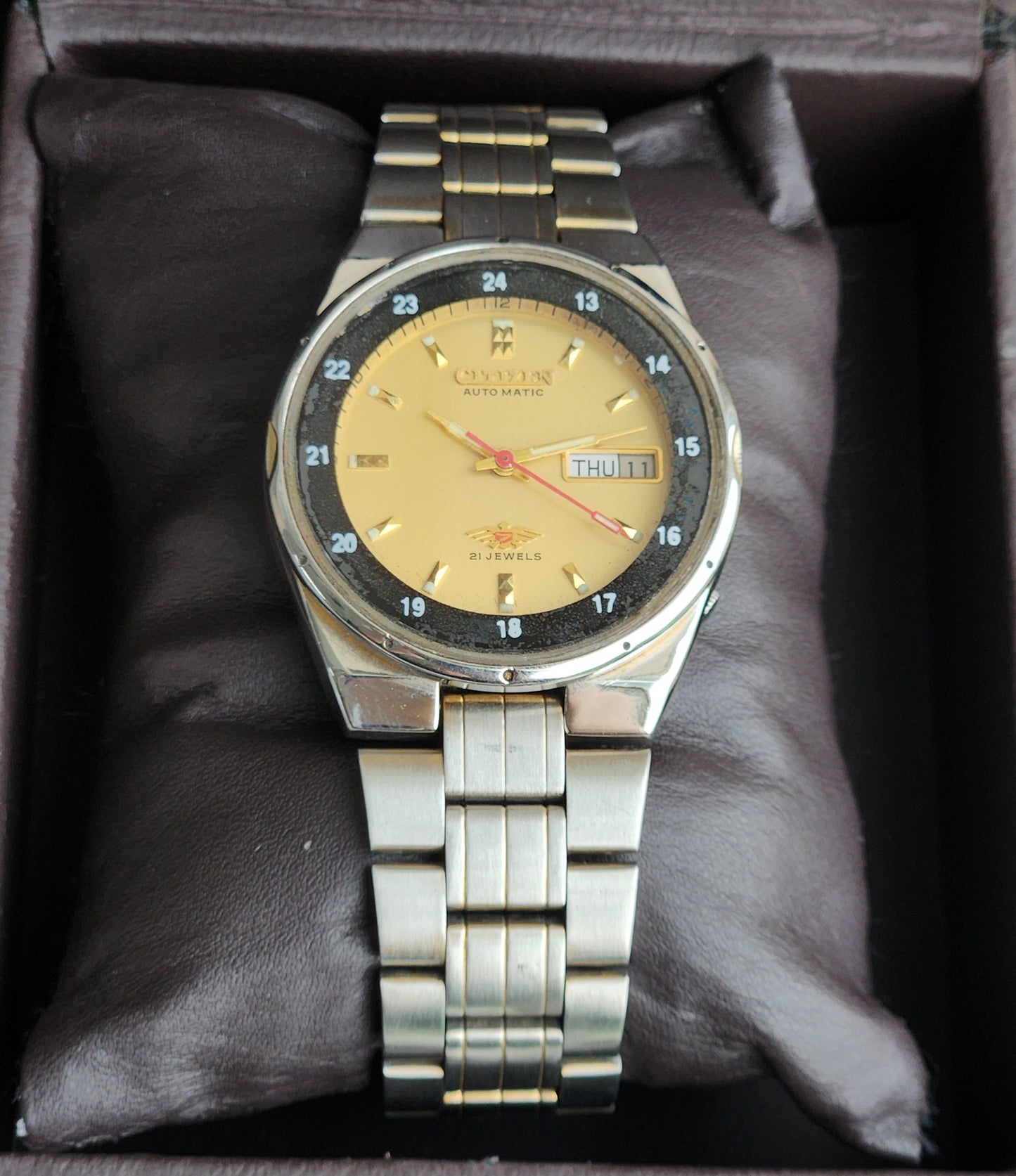 Vintage Original Citizen Automatic 8200 Golden Face 21 Jewels With Exhibition Back Day-Date Japanese Men's Wrist Watch IN45
