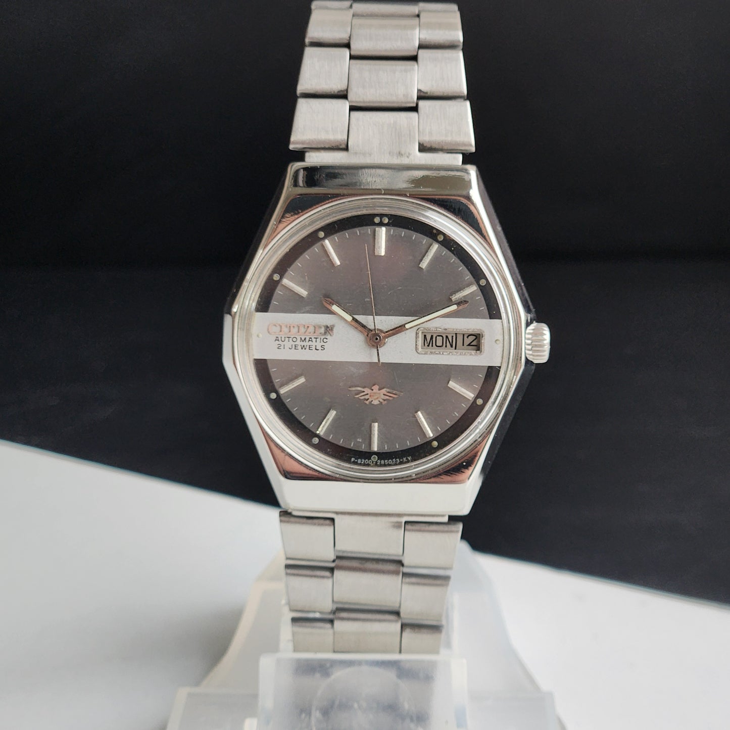Vintage Original Citizen Automatic 8200 Grey Face 21 Jewels With Exhibition Back Day-Date Japanese Men's Wrist Watch IN46