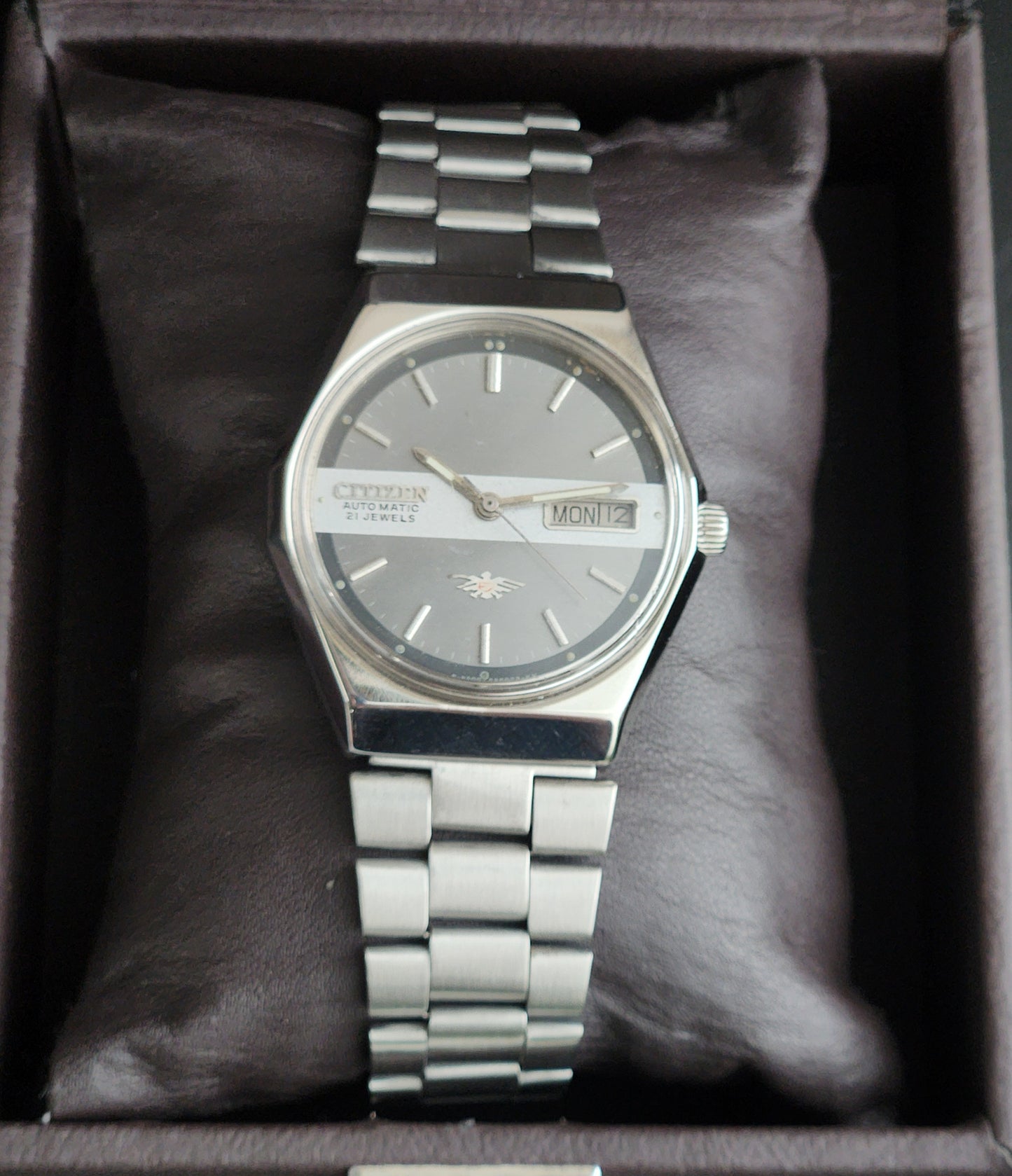 Vintage Original Citizen Automatic 8200 Grey Face 21 Jewels With Exhibition Back Day-Date Japanese Men's Wrist Watch IN46
