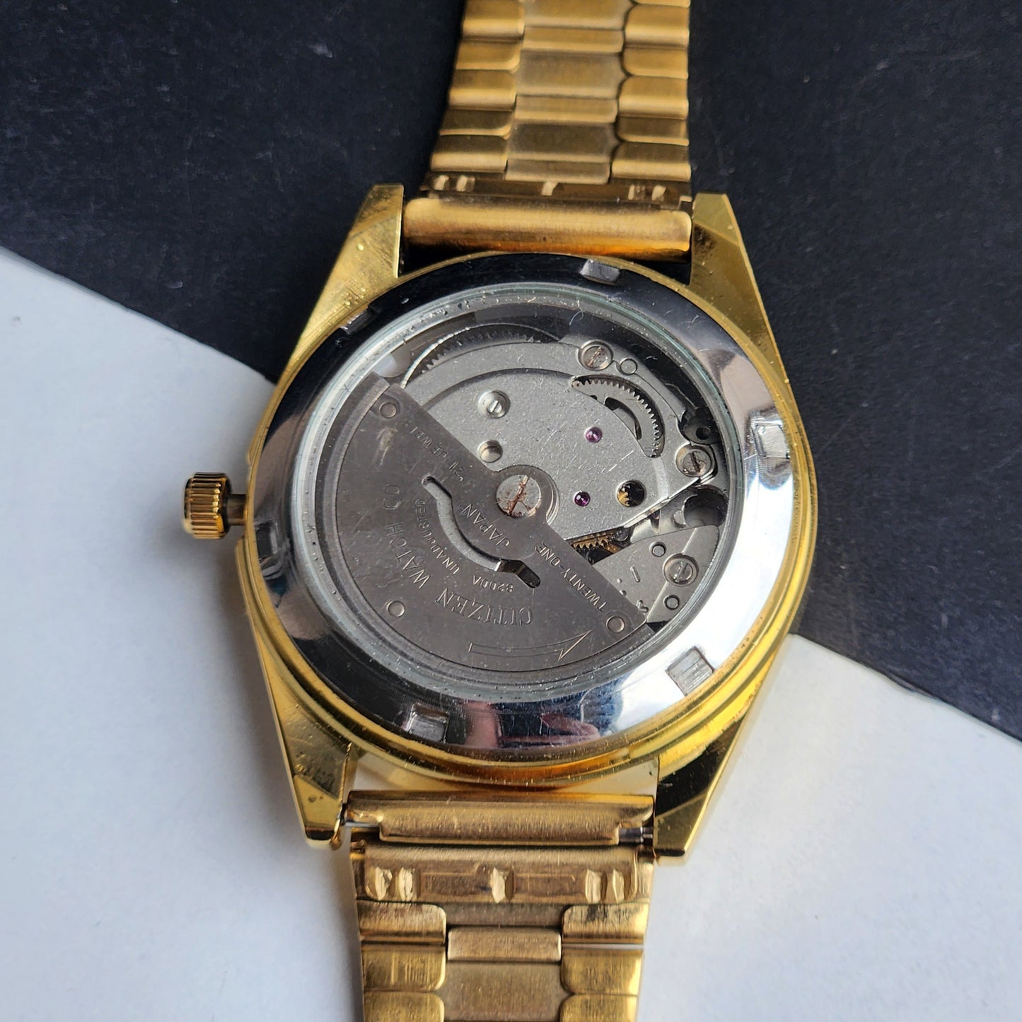 Vintage MOD Citizen Golden Face Automatic 21 Jewels Cal. 8200 35MM Fix Bezel Gold Plated Men's Wrist Watch I90