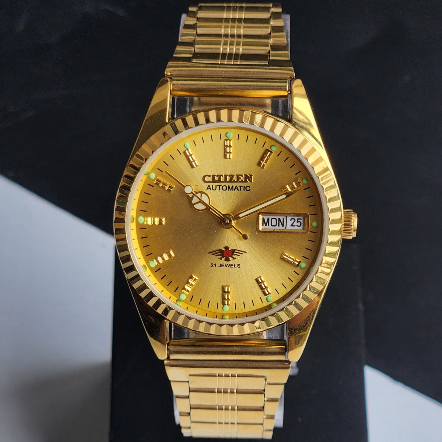 Vintage MOD Citizen Golden Face Automatic 21 Jewels Cal. 8200 35MM Fix Bezel Gold Plated Men's Wrist Watch I95