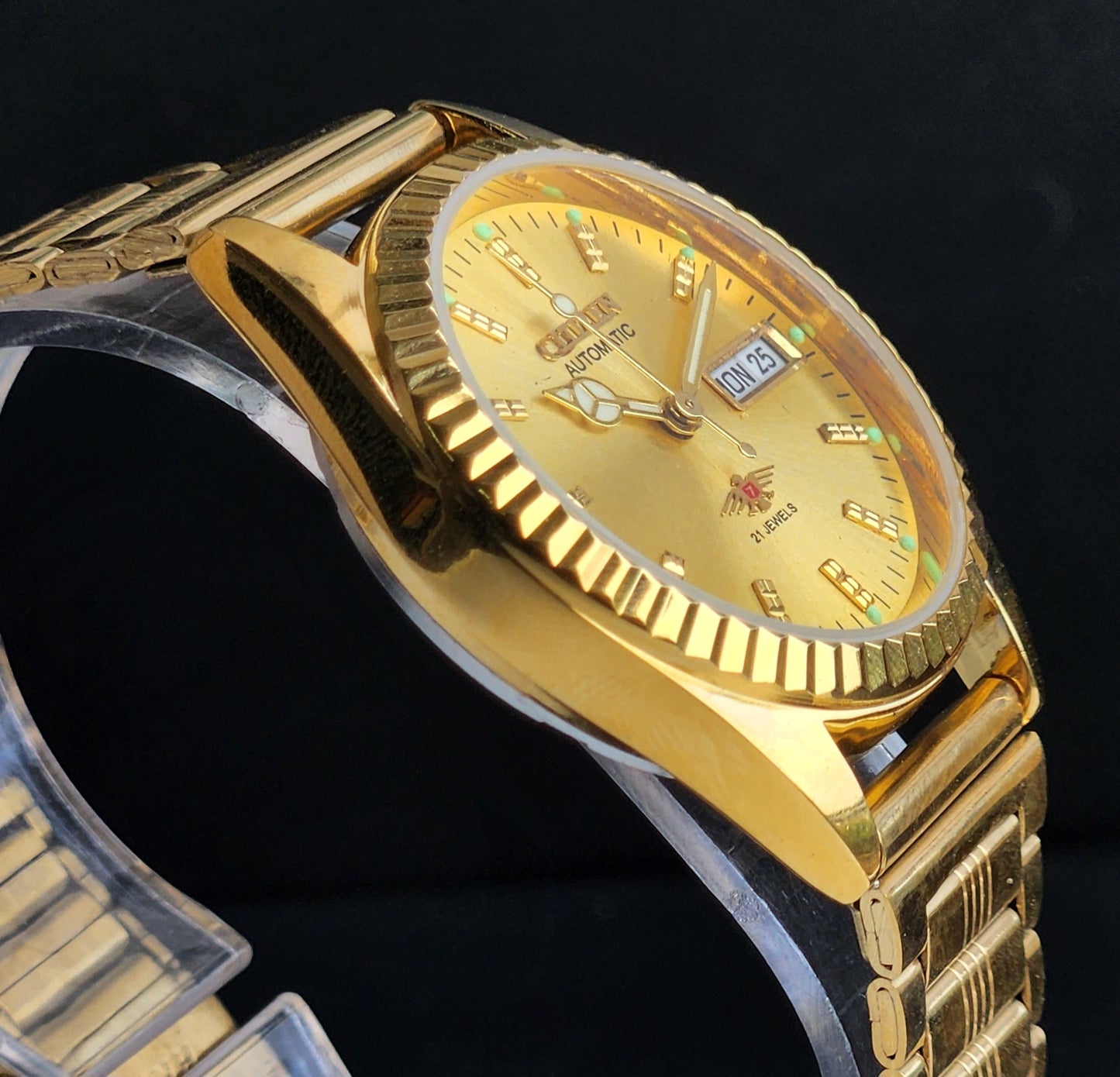 Vintage MOD Citizen Golden Face Automatic 21 Jewels Cal. 8200 35MM Fix Bezel Gold Plated Men's Wrist Watch I95