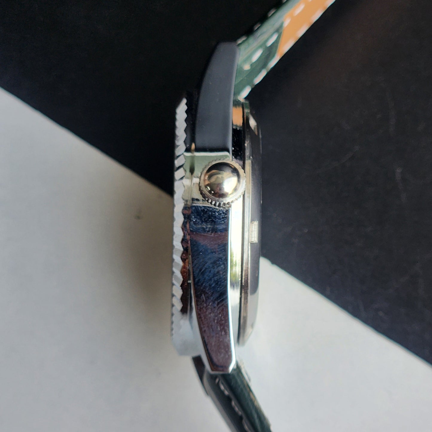Vintage Mod HMT Kohinoor Devanagari Hand Winding 17 Jewels Green Face Fluted Bezel Green Croco Leather Strap Men's Wrist Watch J05