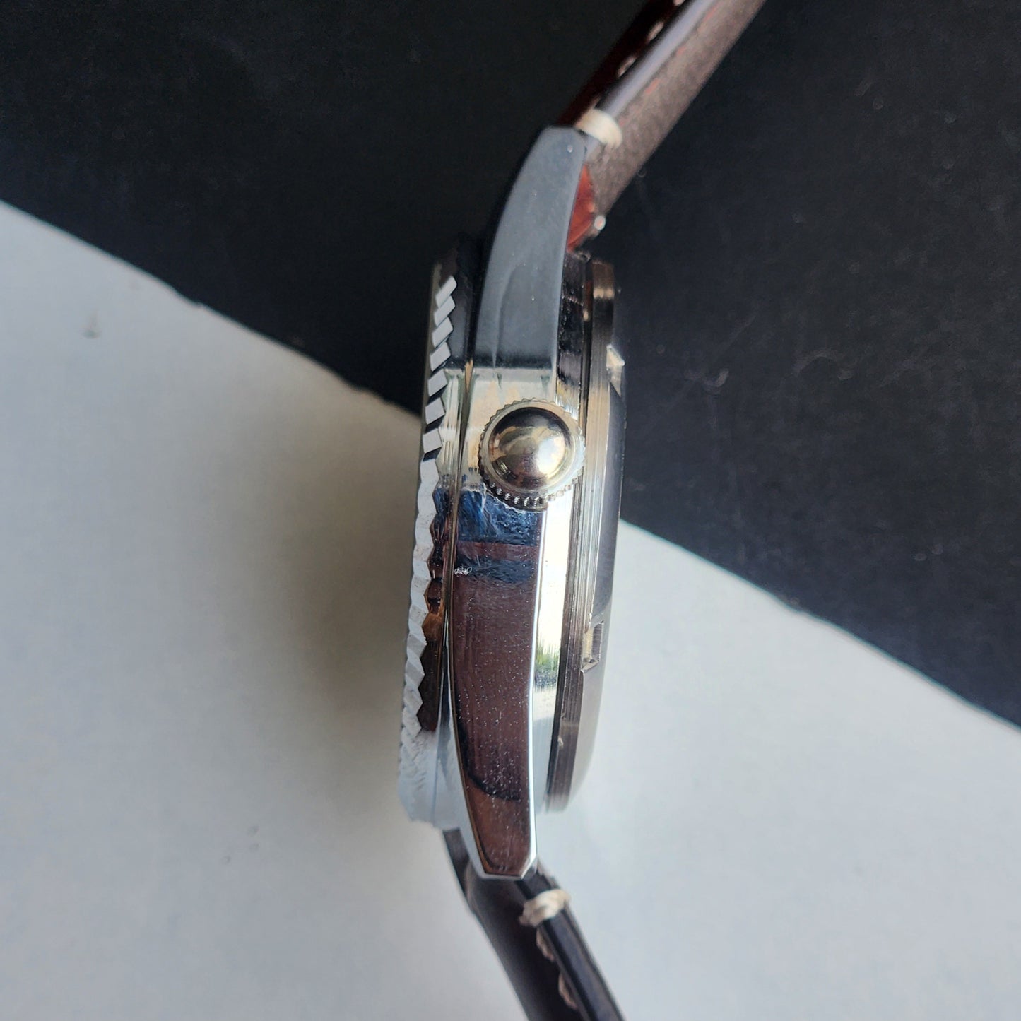 Vintage Mod HMT Kohinoor Devanagari Hand Winding 17 Jewels Yellow Face Fluted Bezel Brown Croco Leather Strap Men's Wrist Watch J07