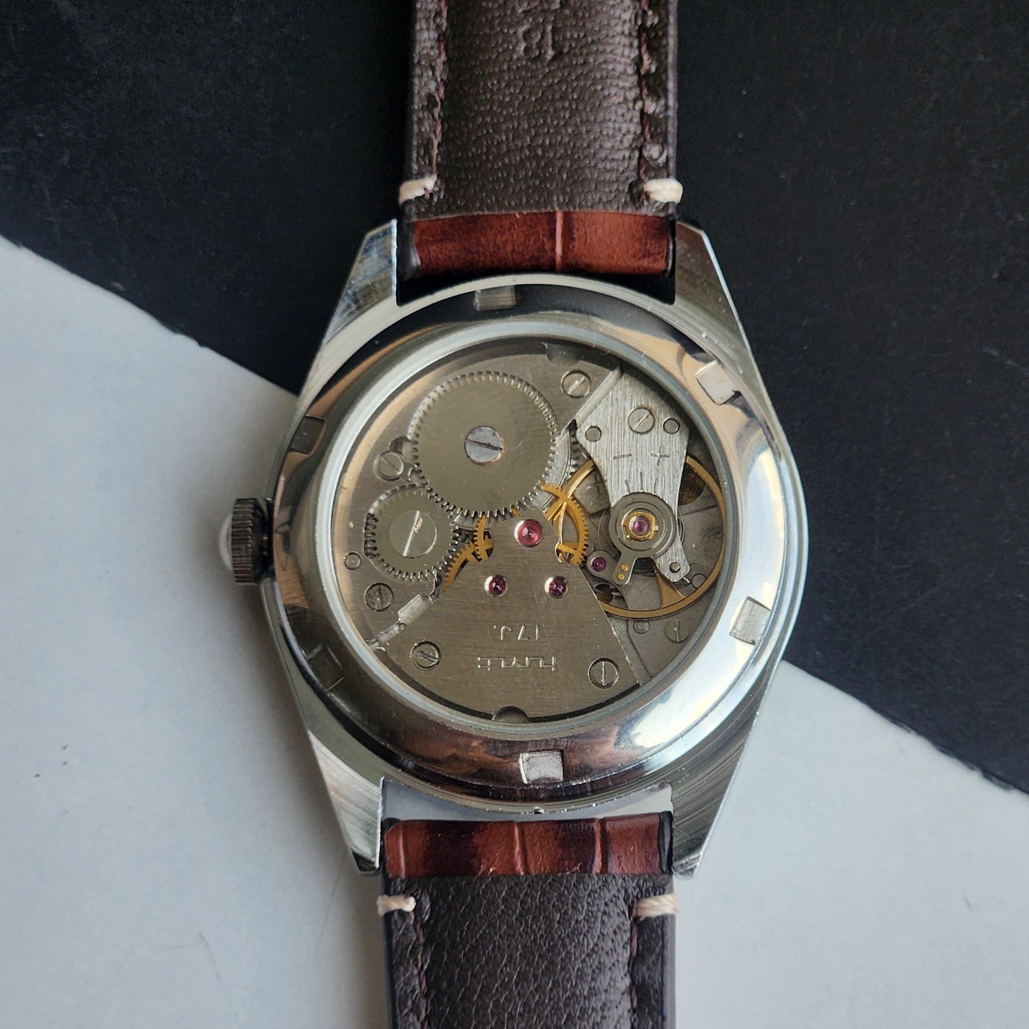 Vintage Mod HMT Kohinoor Devanagari Hand Winding 17 Jewels Yellow Face Fluted Bezel Brown Croco Leather Strap Men's Wrist Watch J07