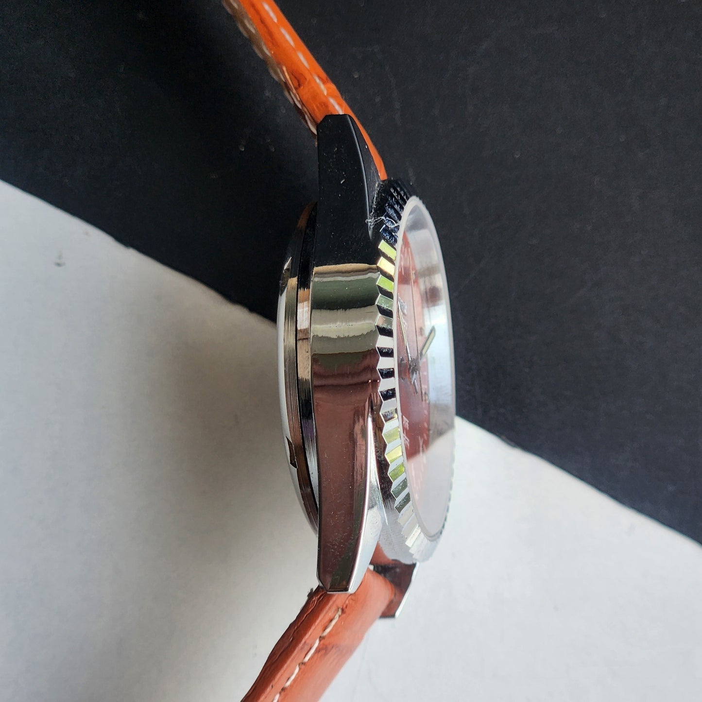 Vintage Mod HMT Kohinoor Devanagari Hand Winding 17 Jewels Orange Face Fluted Bezel Tan Croco Leather Strap Men's Wrist Watch J09