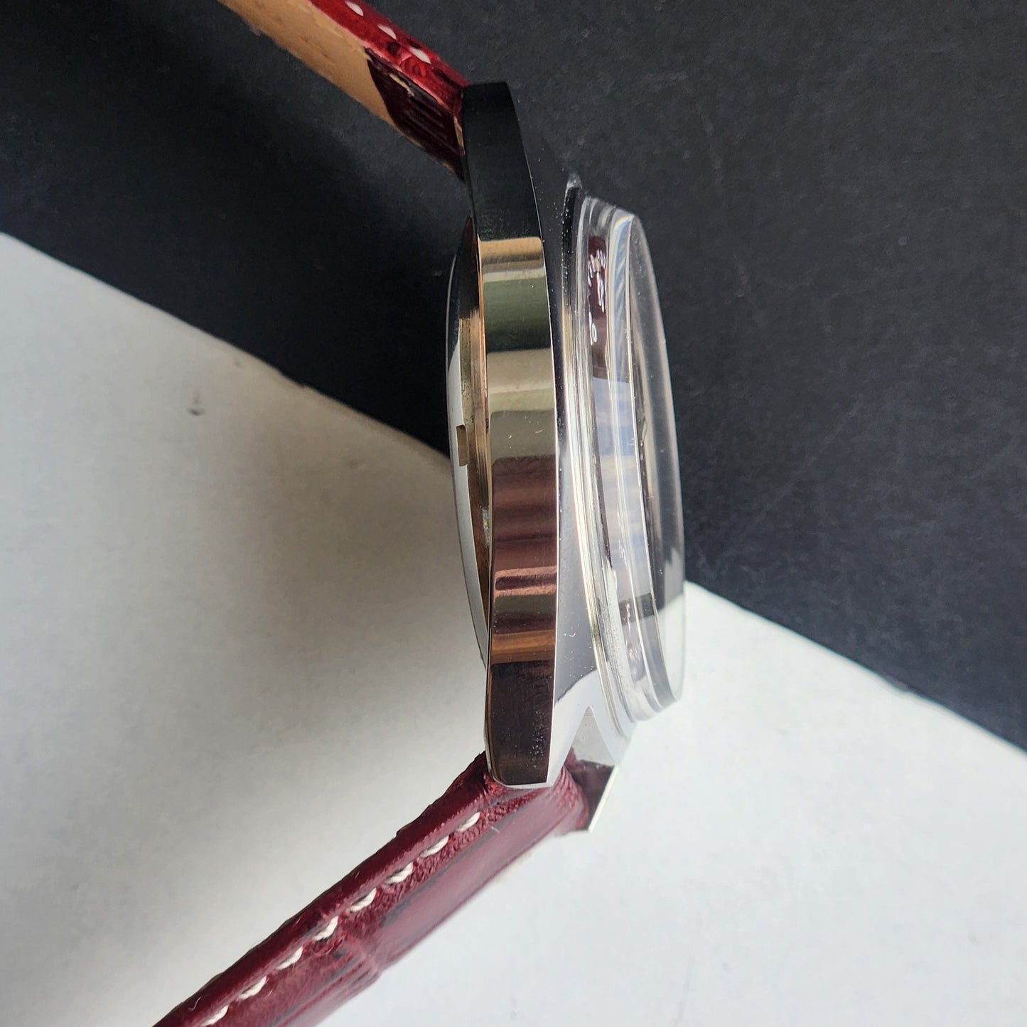 Vintage Mod HMT Kohinoor Devanagari Hand Winding 17 Jewels Red Face Red Croco Leather Strap Men's Wrist Watch J10