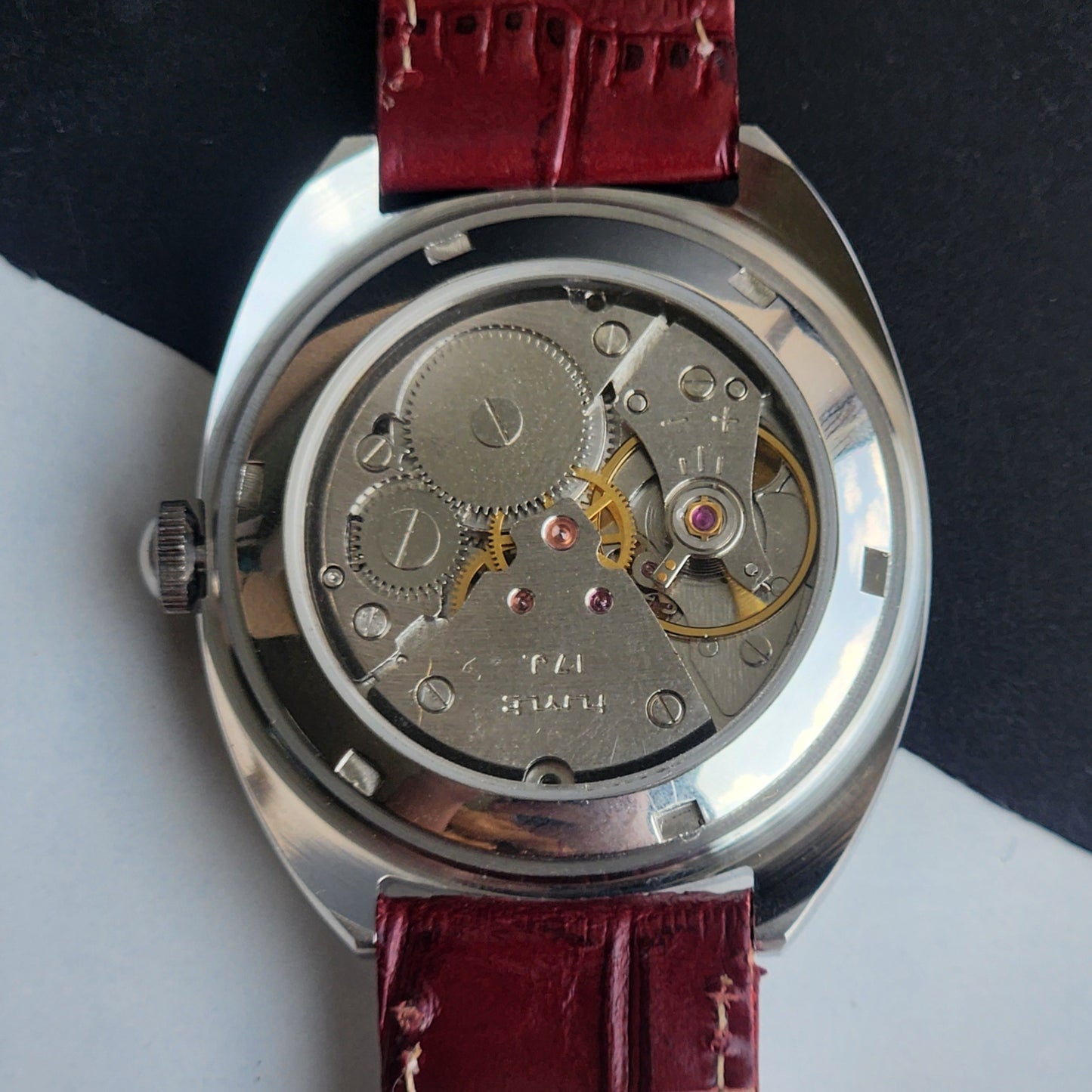 Vintage Mod HMT Kohinoor Devanagari Hand Winding 17 Jewels Red Face Red Croco Leather Strap Men's Wrist Watch J10
