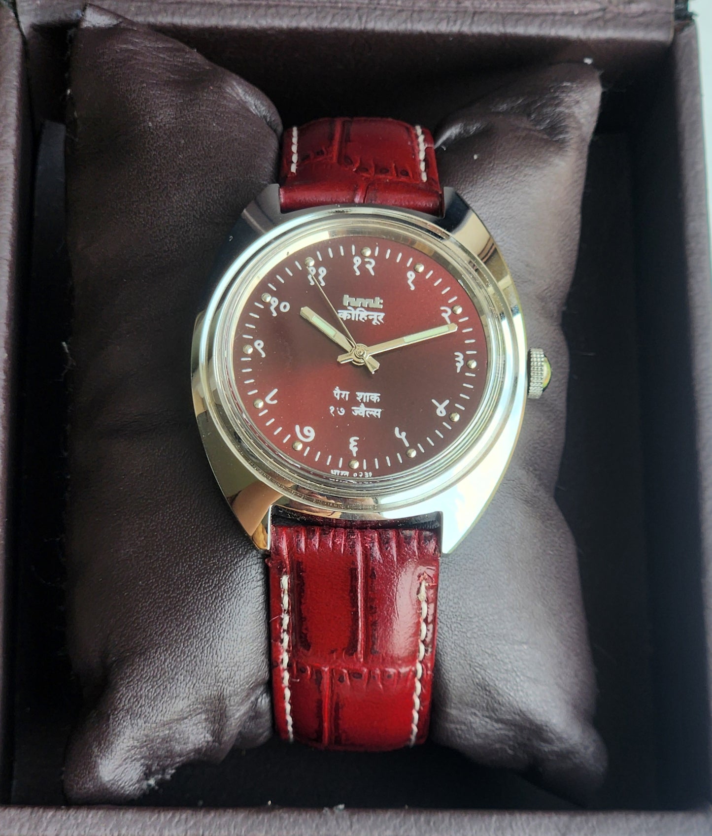Vintage Mod HMT Kohinoor Devanagari Hand Winding 17 Jewels Red Face Red Croco Leather Strap Men's Wrist Watch J10