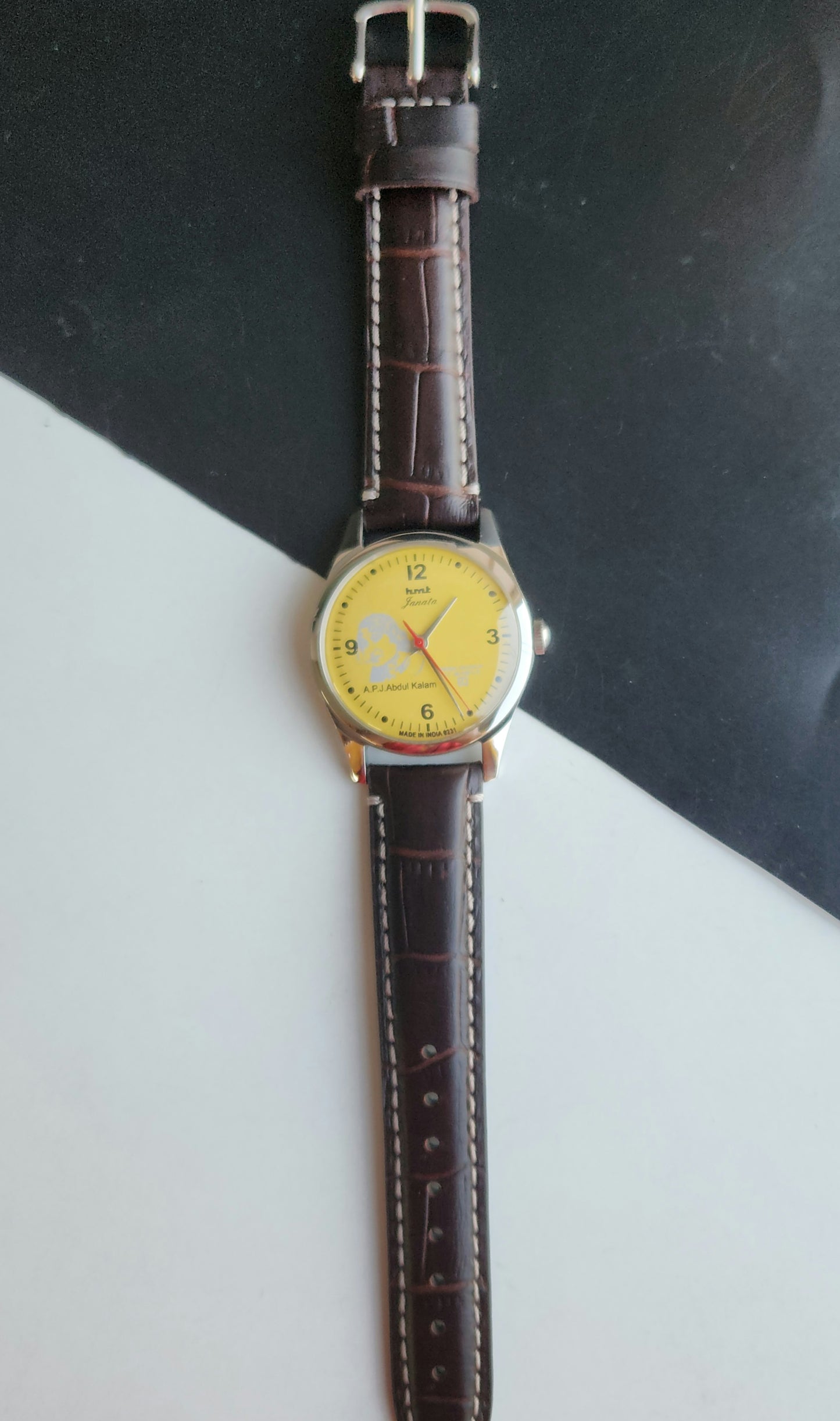 Vintage MOD HMT Janata A.P.J. Abdul Kalam Hand Winding 17 Jewels Yellow Face Brown Leather Strap Men's Wrist Watch J24