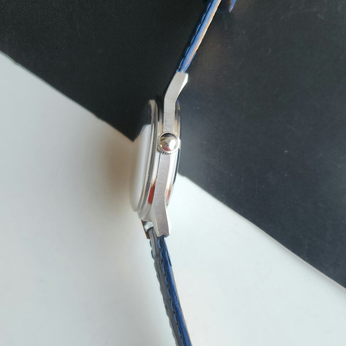 Vintage MOD HMT Janata Bhagat Singh Hand Winding 17 Jewels Blue Face Blue Leather Strap Men's Wrist Watch J27