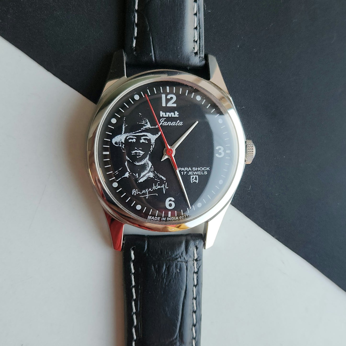 Vintage MOD HMT Janata Bhagat Singh Hand Winding 17 Jewels Black Face black Leather Strap Men's Wrist Watch J29