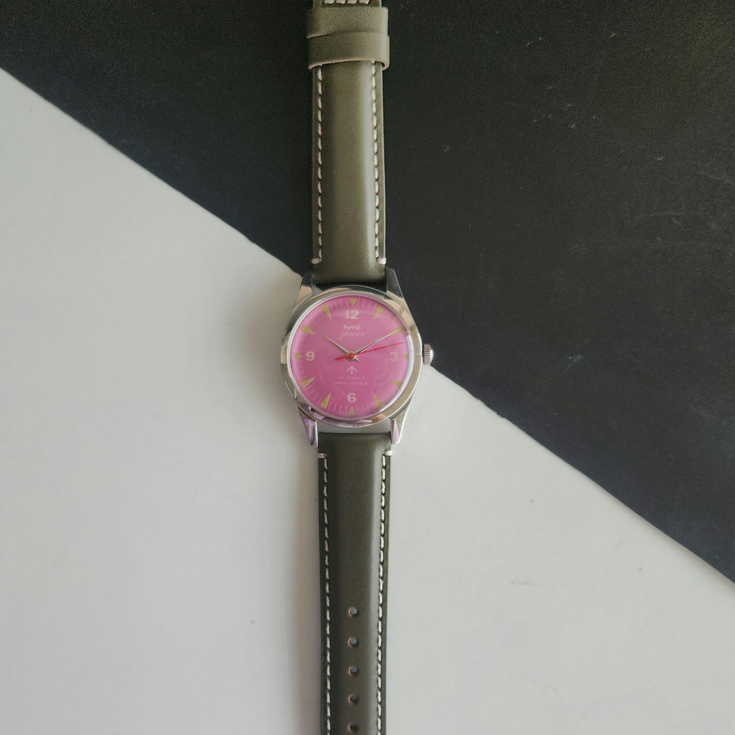 Vintage HMT Jawan Hand Winding 17 Jewels Purple Face Green Leather Strap Men's Wrist Watch J38