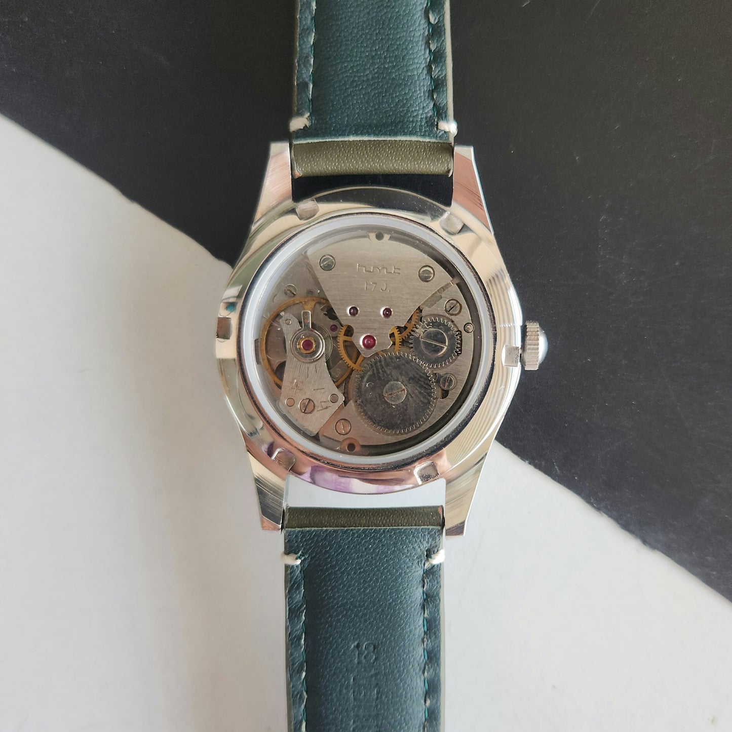 Vintage HMT Jawan Hand Winding 17 Jewels Purple Face Green Leather Strap Men's Wrist Watch J38