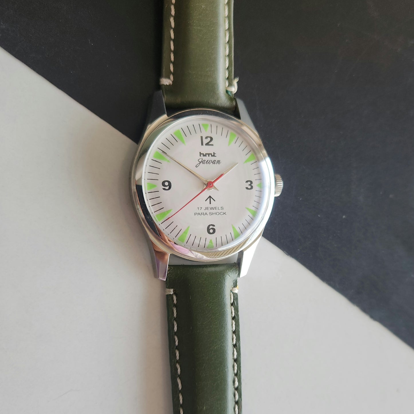 Vintage HMT Jawan Hand Winding 17 Jewels White Face Green Leather Strap Men's Wrist Watch J38