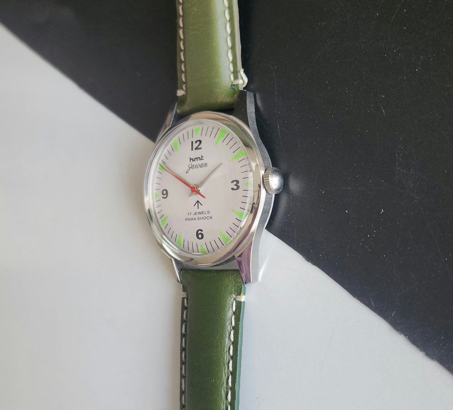 Vintage HMT Jawan Hand Winding 17 Jewels White Face Green Leather Strap Men's Wrist Watch J38