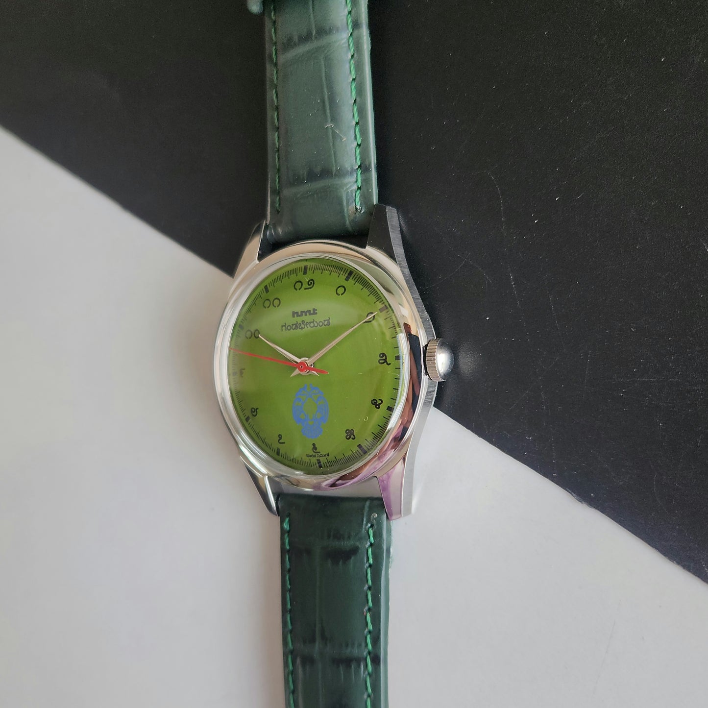 Vintage MOD HMT Gandaberunda Hand Winding 17 Jewels Green Face Green Leather Strap Men's Wrist Watch J42