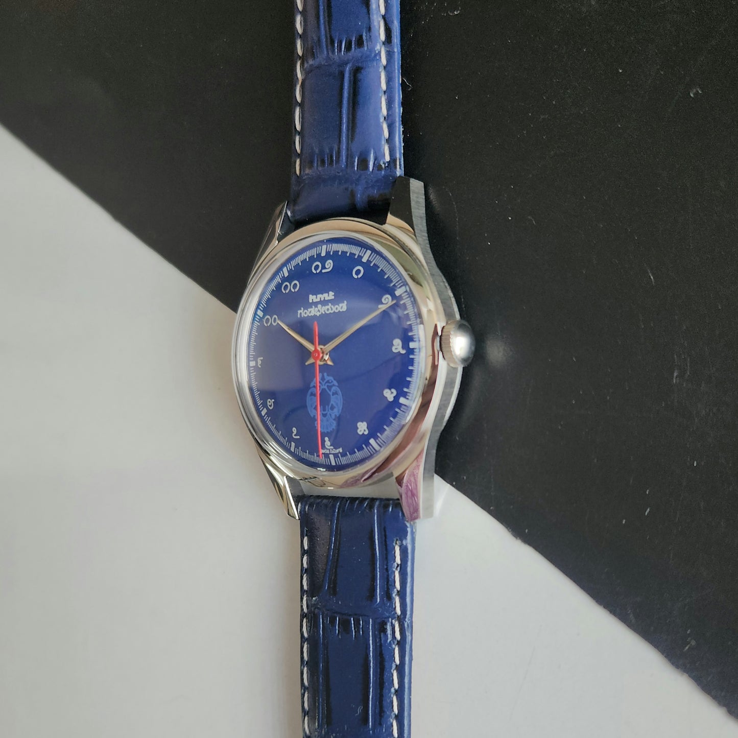 Vintage MOD HMT Gandaberunda Hand Winding 17 Jewels Blue Face Blue Leather Strap Men's Wrist Watch J43