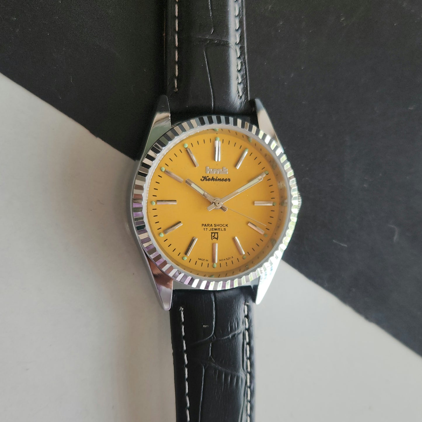 Vintage Mod HMT Kohinoor Hand Winding 17 Jewels Yellow Face Fluted Bezel Black Croco Leather Strap Men's Wrist Watch J47