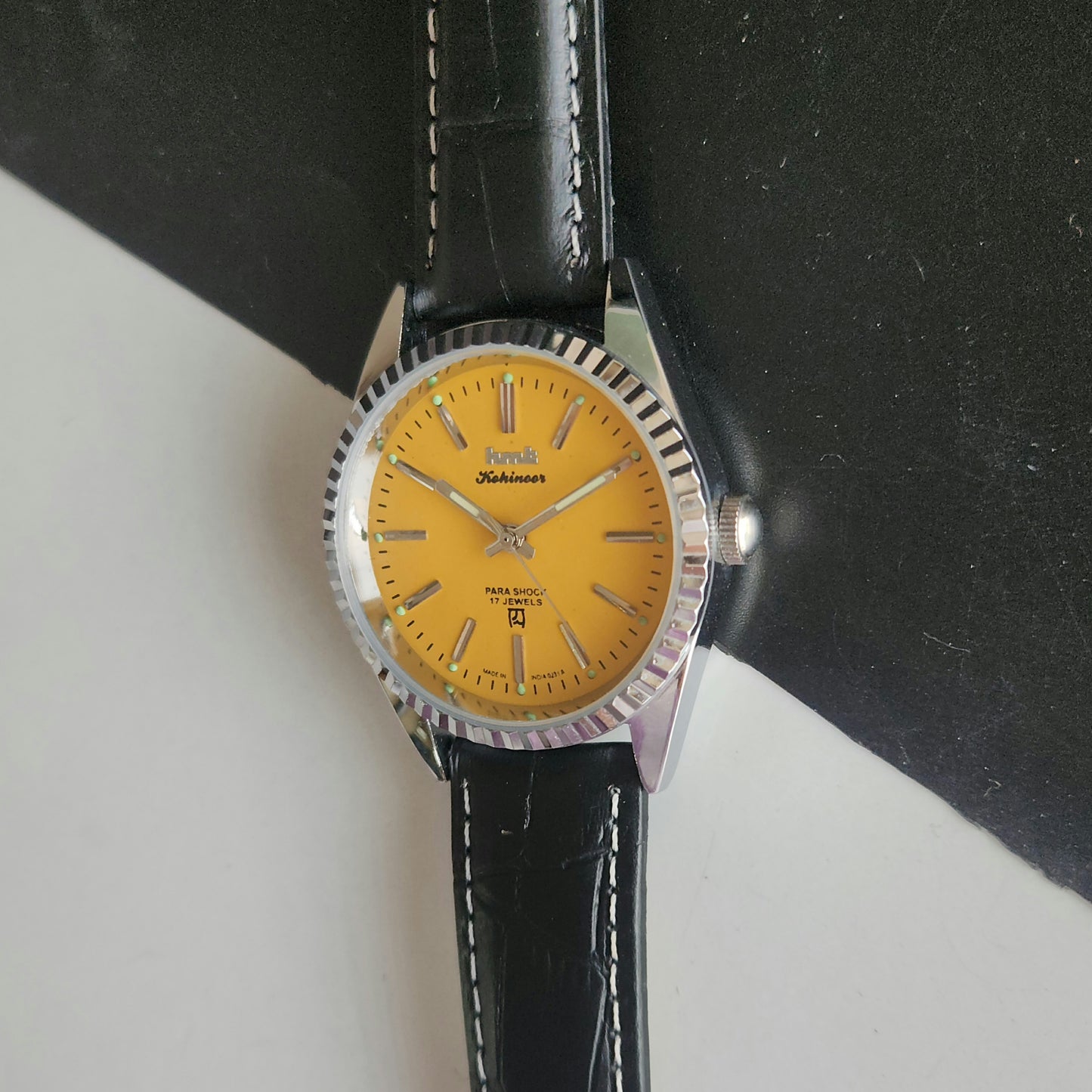 Vintage Mod HMT Kohinoor Hand Winding 17 Jewels Yellow Face Fluted Bezel Black Croco Leather Strap Men's Wrist Watch J47