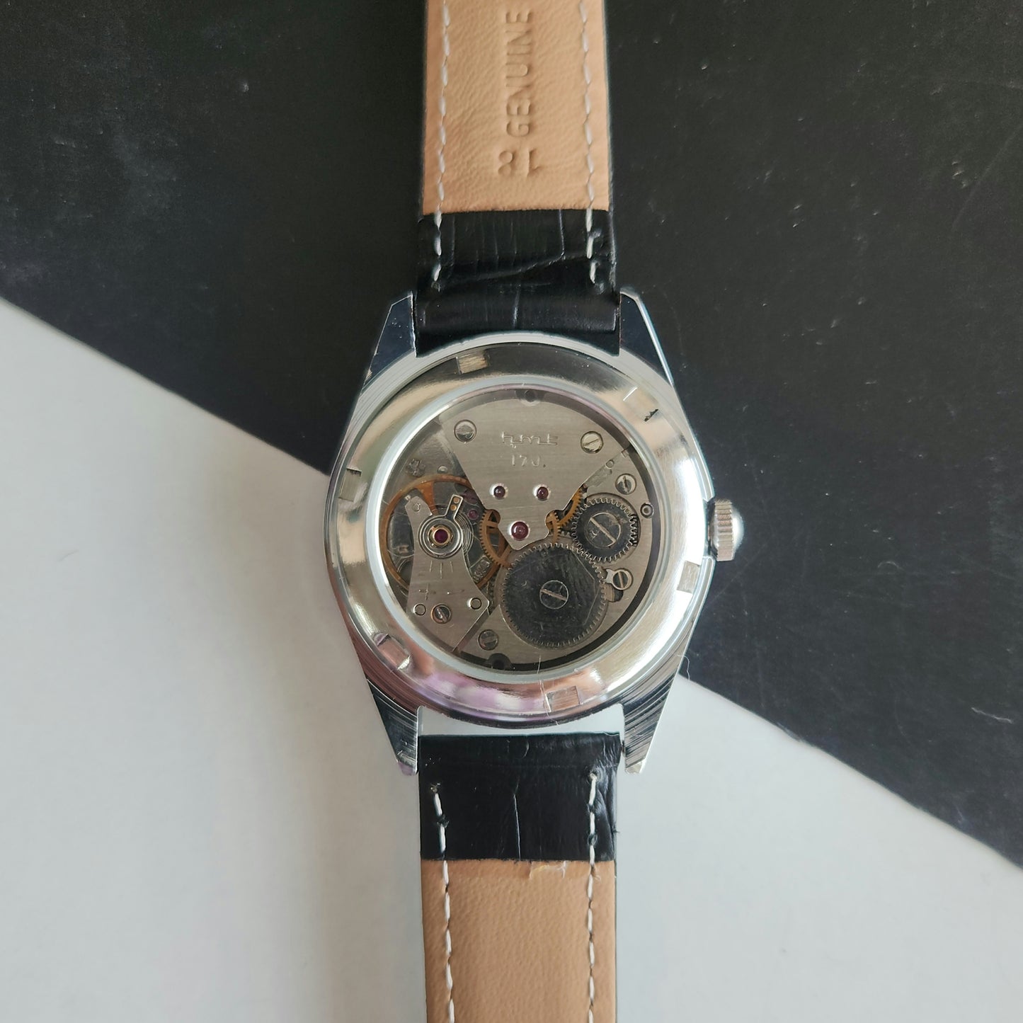 Vintage Mod HMT Kohinoor Hand Winding 17 Jewels Yellow Face Fluted Bezel Black Croco Leather Strap Men's Wrist Watch J47