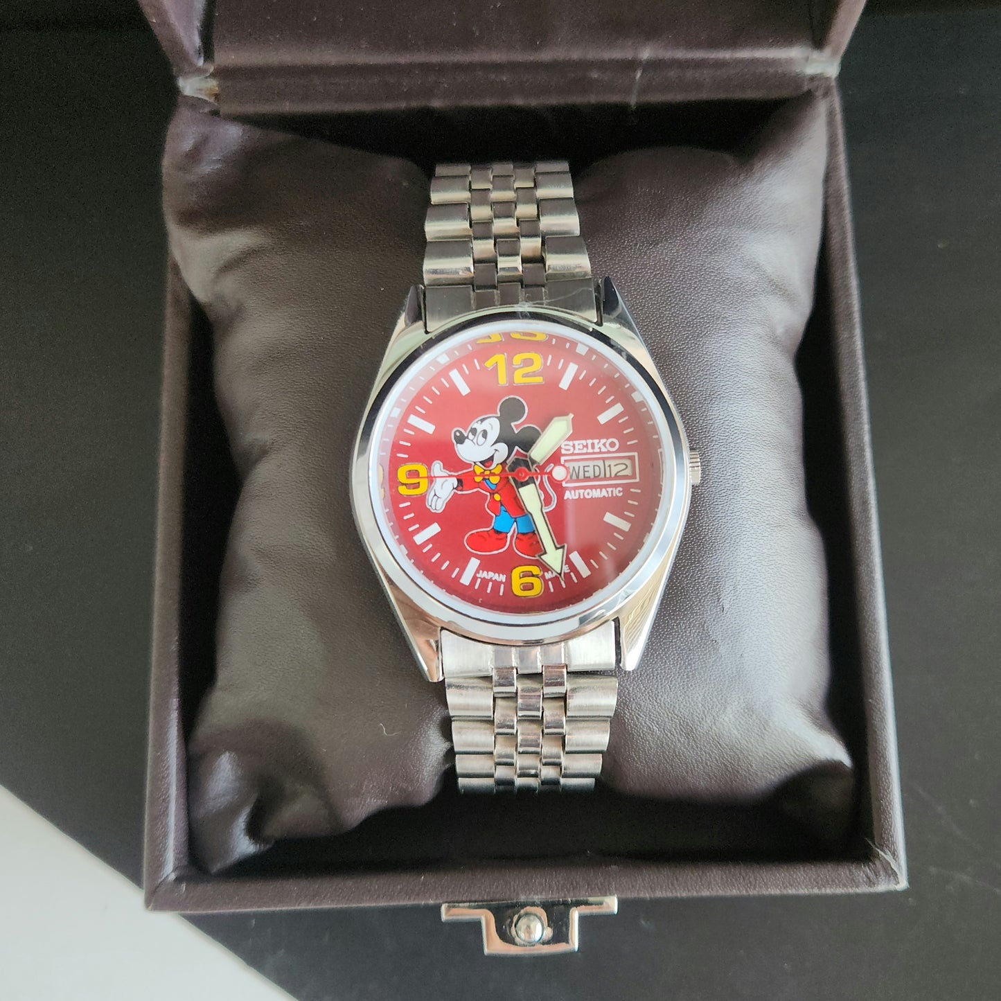 Vintage MOD Seiko 5 Automatic 23 Jewels Cal.6349 Red Face Repainted Mickey Mouse Jubilee Bracelet Men's Wrist Watch J50