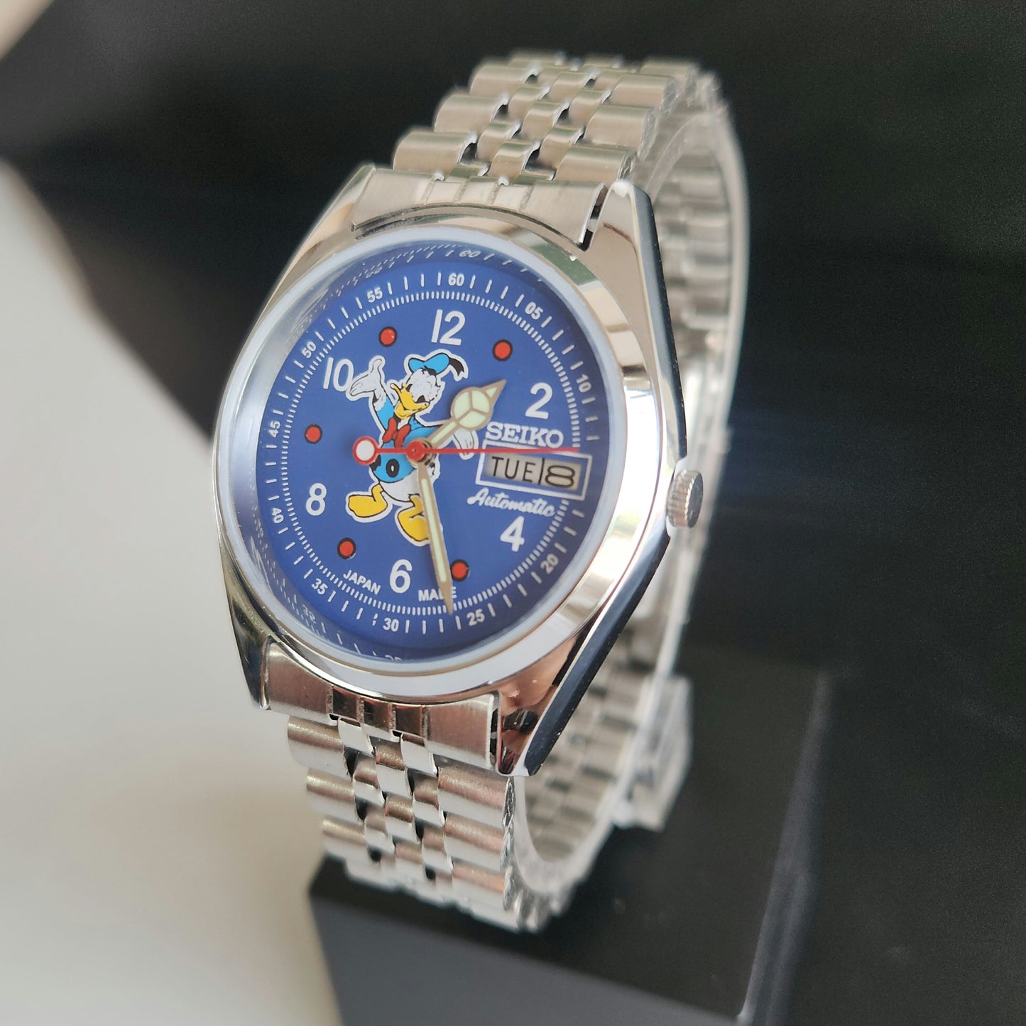 Vintage MOD Seiko 5 Automatic 17 Jewels Cal.6309 Blue Face Repainted Mickey Mouse Jubilee Bracelet Men's Wrist Watch J51
