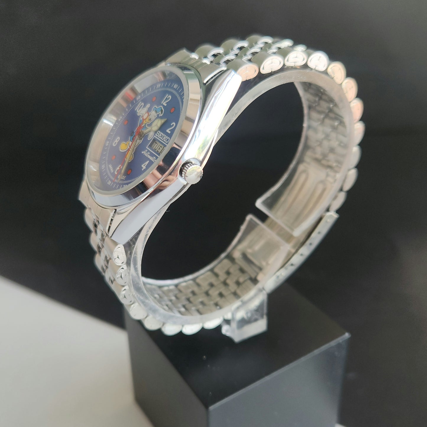 Vintage MOD Seiko 5 Automatic 17 Jewels Cal.6309 Blue Face Repainted Mickey Mouse Jubilee Bracelet Men's Wrist Watch J51