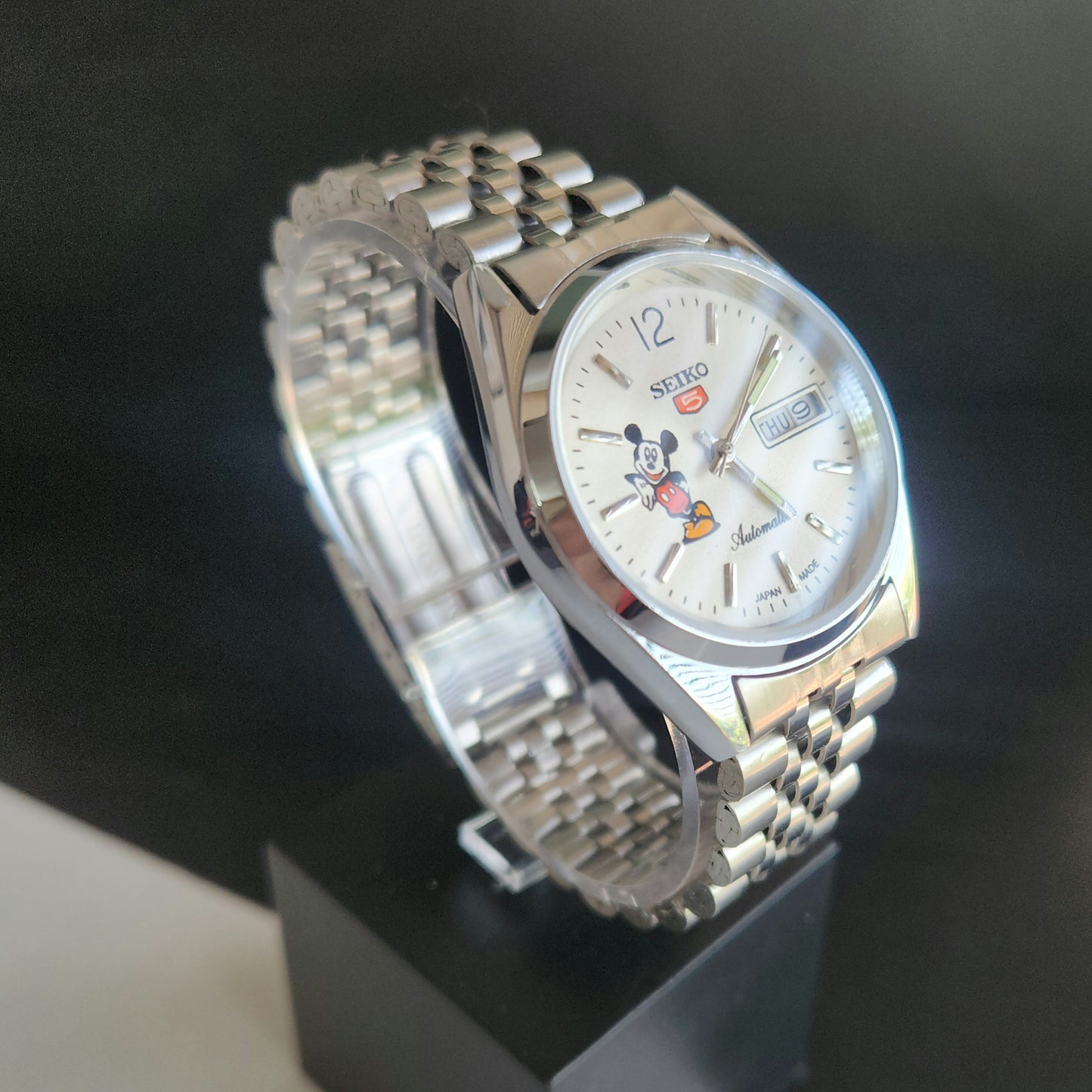 Vintage MOD Seiko 5 Automatic 23 Jewels Cal.6349 Silver Face Repainted Mickey Mouse Jubilee Bracelet Men's Wrist Watch J52