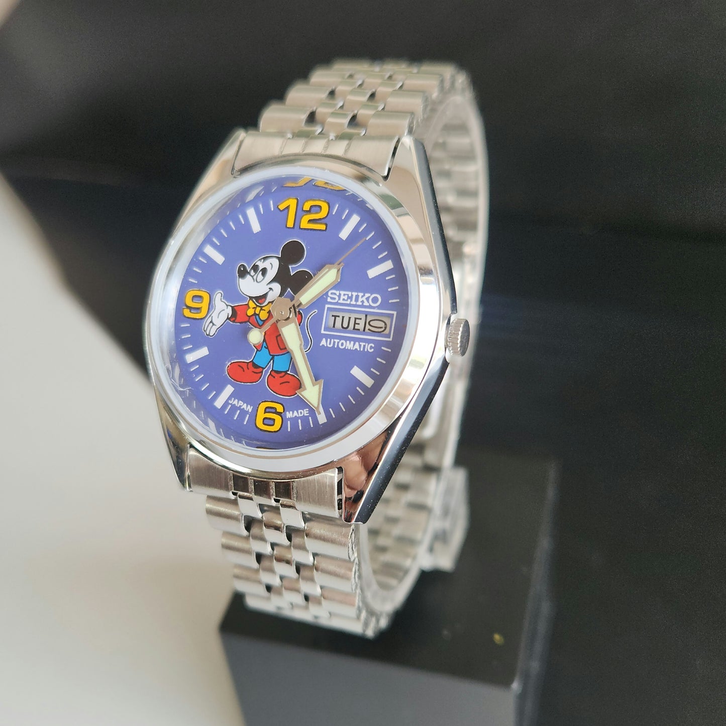 Vintage MOD Seiko 5 Automatic 23 Jewels Cal.6349 Sillver Face Repainted Mickey Mouse Jubilee Bracelet Men's Wrist Watch J53