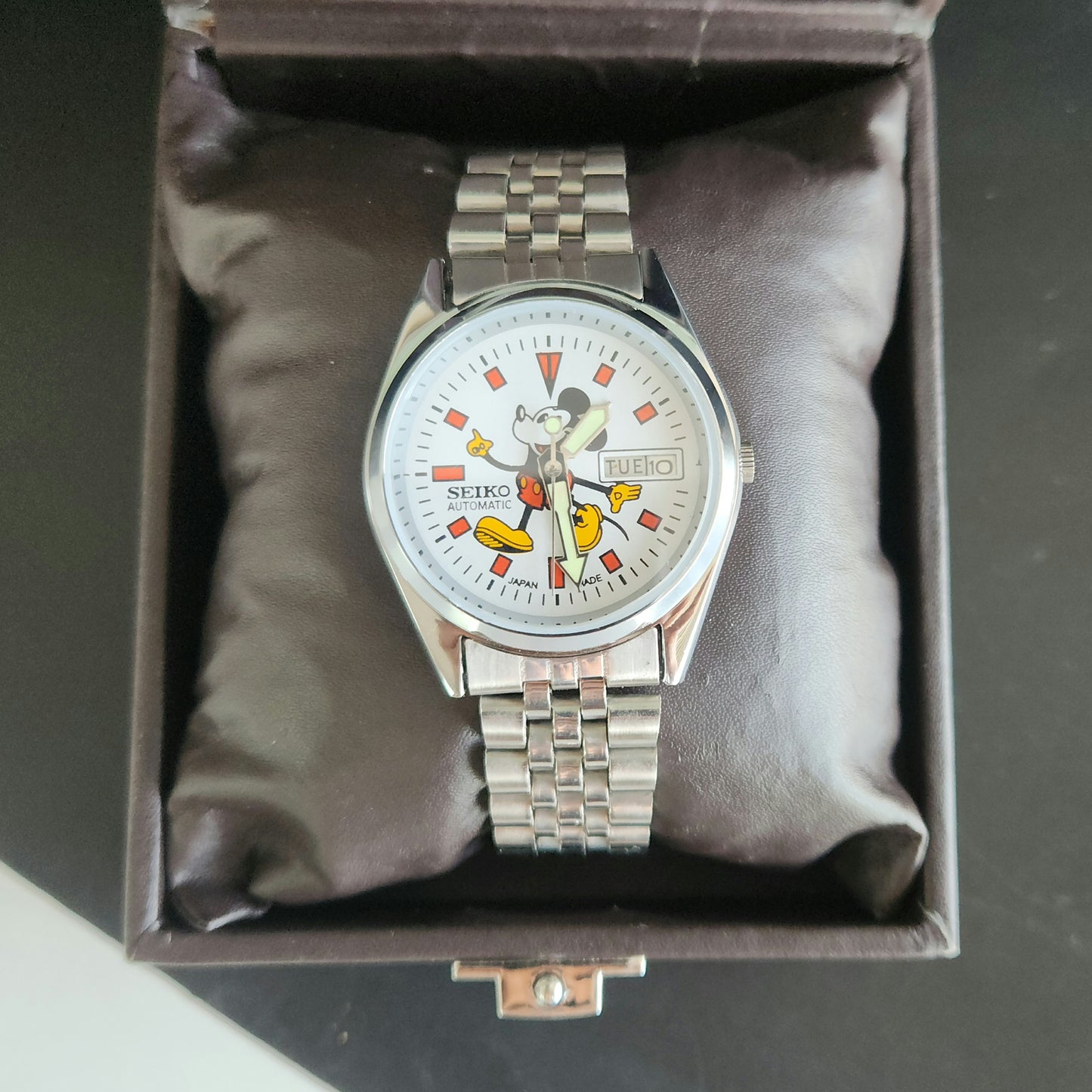 Vintage MOD Seiko 5 Automatic 21 Jewels Cal.6319 White Face Repainted Mickey Mouse Jubilee Bracelet Men's Wrist Watch J54