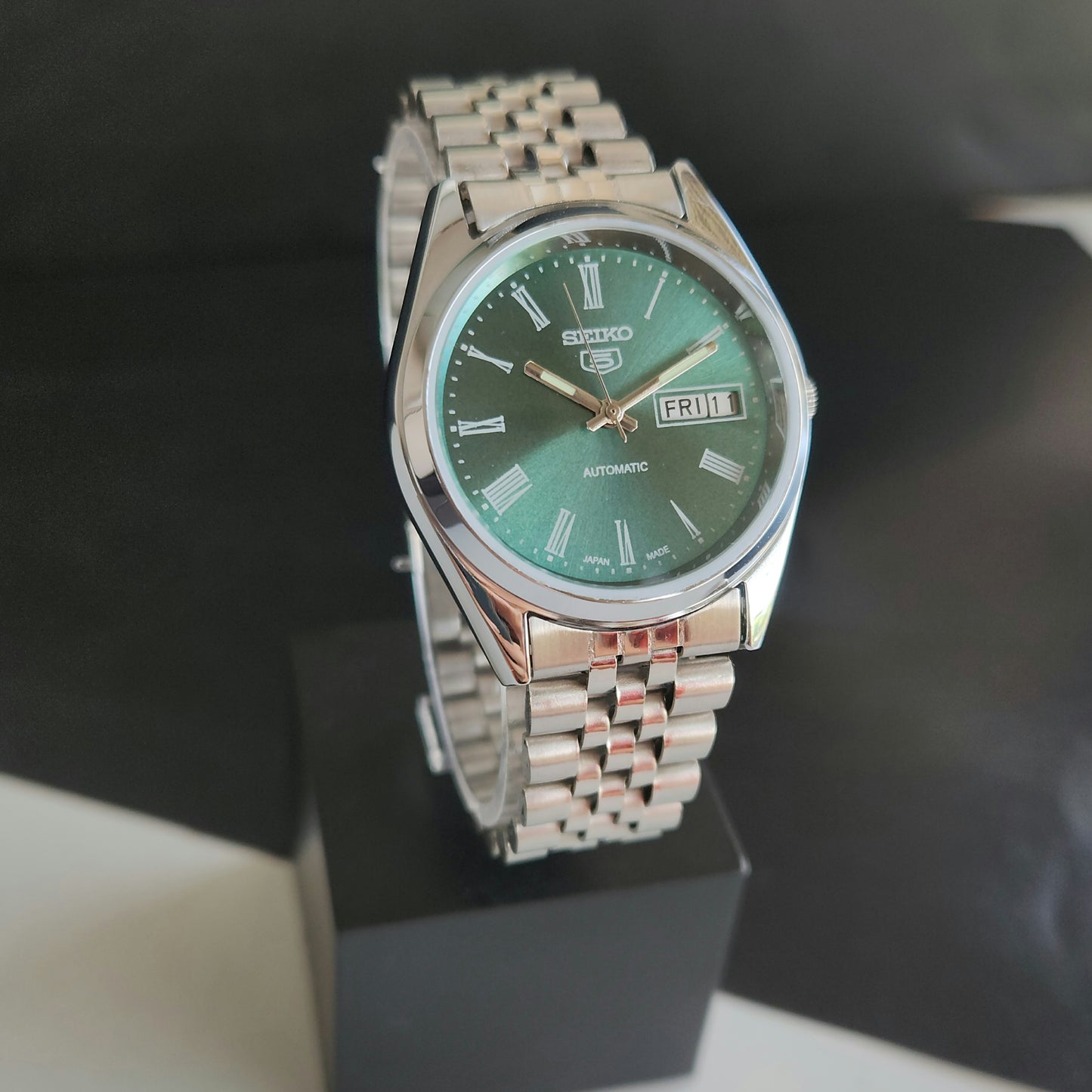 Vintage MOD Seiko 5 Automatic 17 Jewels Cal.6309 Green Face Jubilee Bracelet Men's Wrist Watch J56