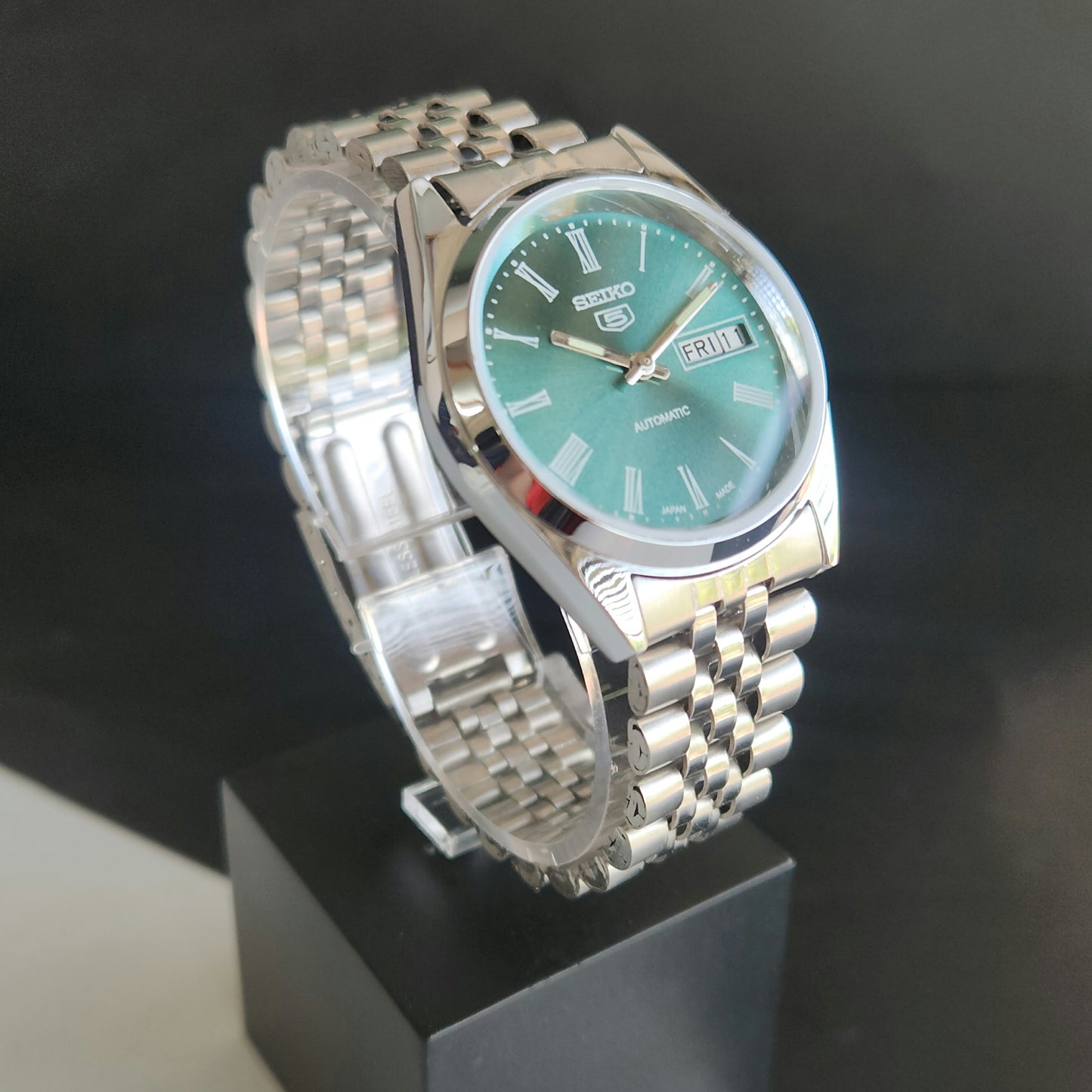 Vintage MOD Seiko 5 Automatic 17 Jewels Cal.6309 Green Face Jubilee Bracelet Men's Wrist Watch J56