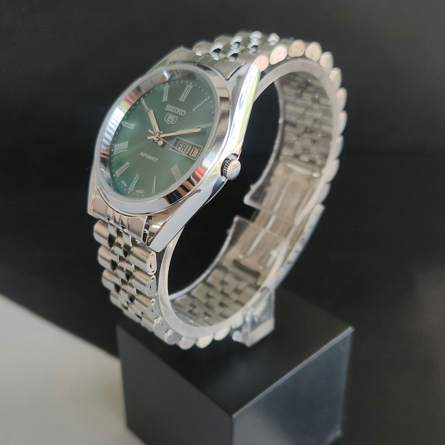 Vintage MOD Seiko 5 Automatic 17 Jewels Cal.6309 Green Face Jubilee Bracelet Men's Wrist Watch J56