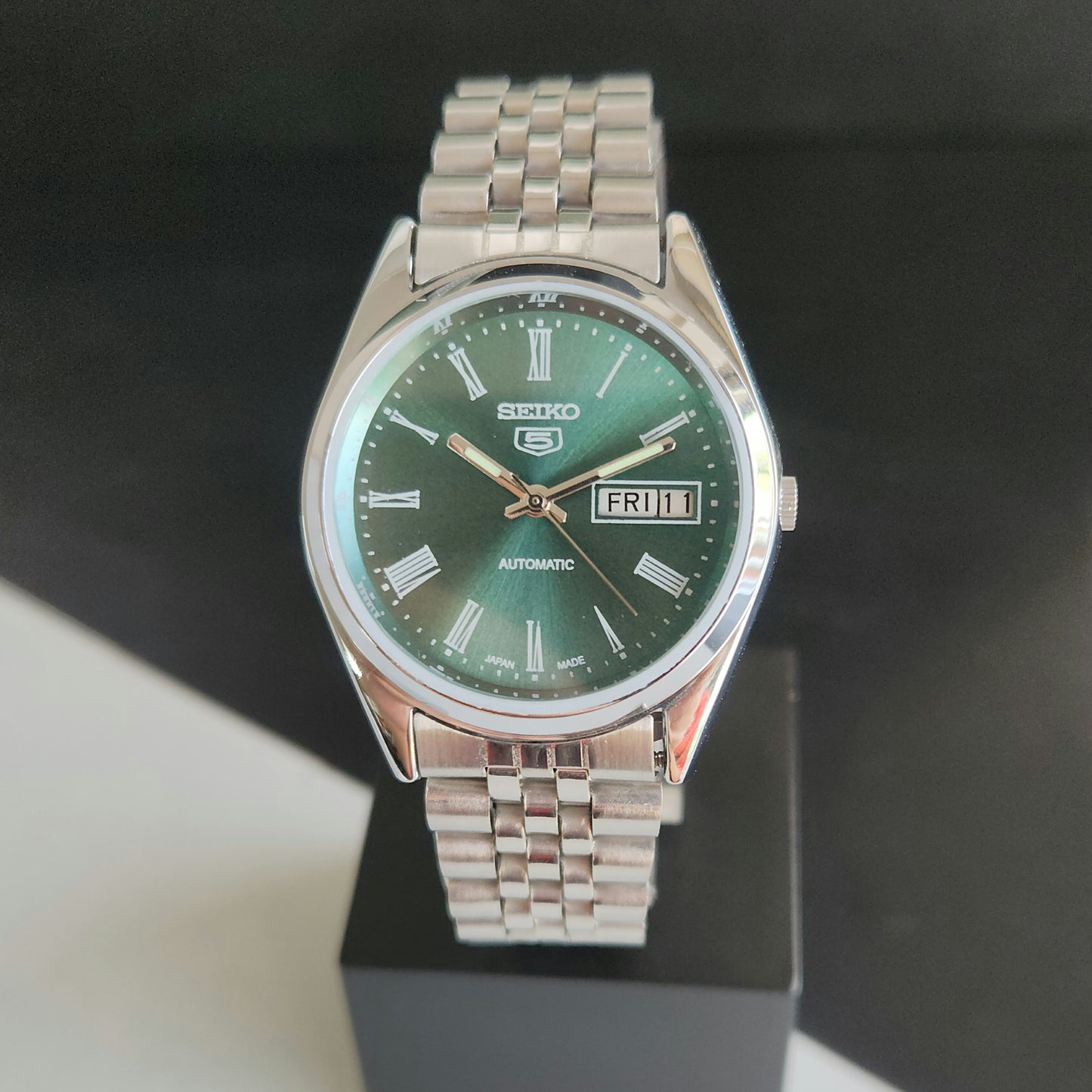 Vintage MOD Seiko 5 Automatic 17 Jewels Cal.6309 Green Face Jubilee Bracelet Men's Wrist Watch J56
