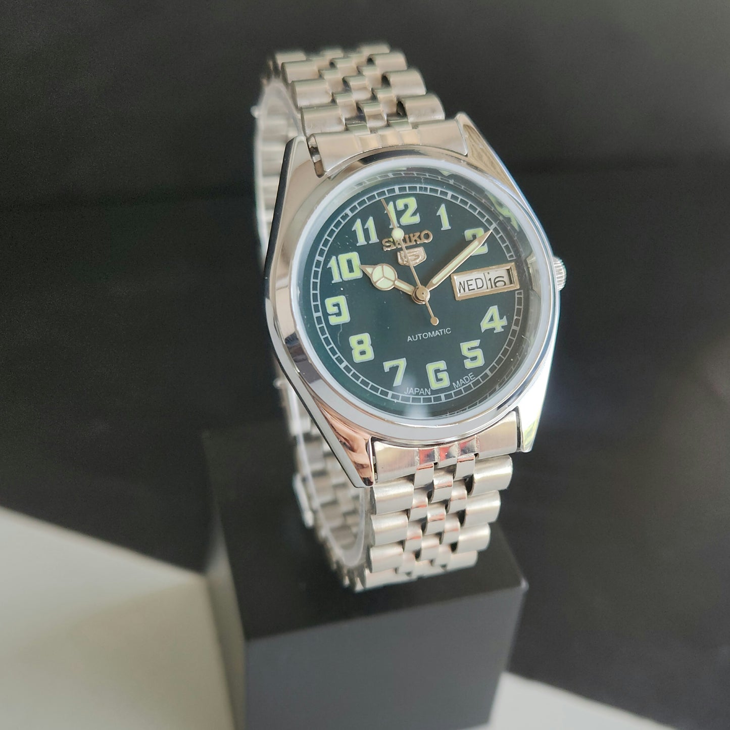 Vintage MOD Seiko 5 Automatic 23 Jewels Cal.6349 Teal Green Face Jubilee Bracelet Men's Wrist Watch J57