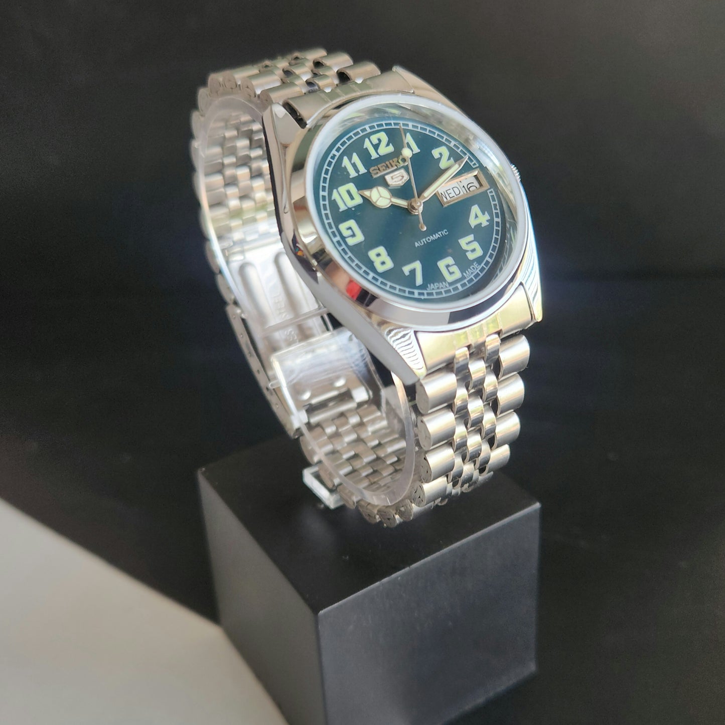 Vintage MOD Seiko 5 Automatic 23 Jewels Cal.6349 Teal Green Face Jubilee Bracelet Men's Wrist Watch J57
