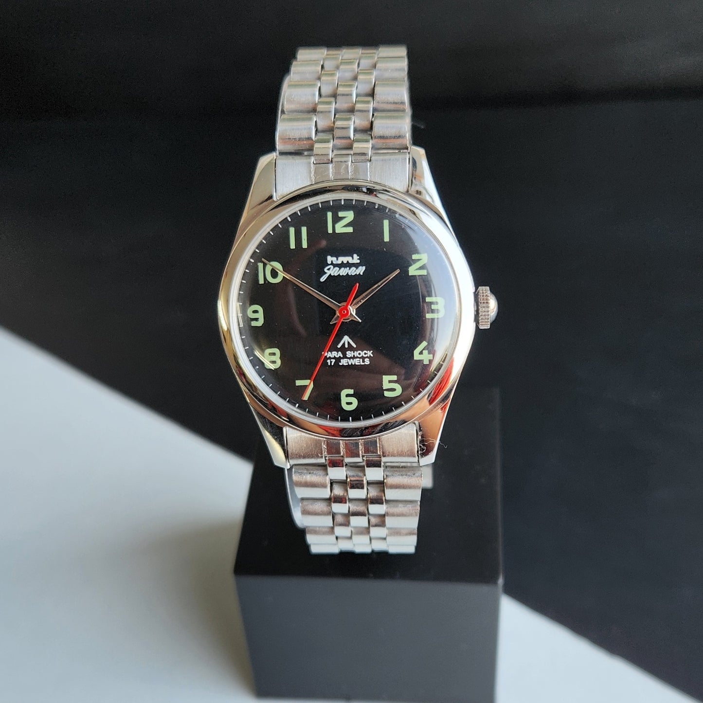 Vintage HMT Jawan Hand Winding 17 Jewels Black Face Green Leather Strap Men's Wrist Watch J41