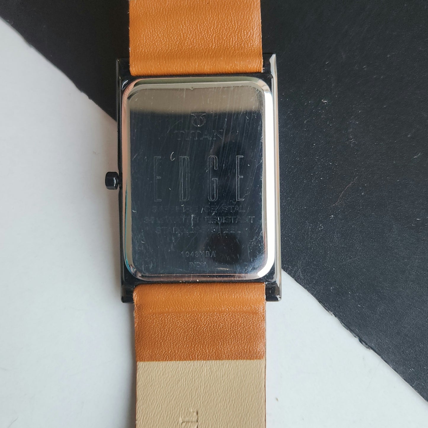 Original TITAN EDGE 1043YBA Rectangle Black Face 25MM Case Men's Watch J69