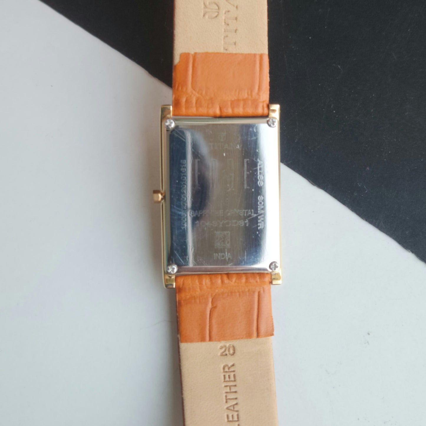 Original TITAN EDGE 1043YCD31 Rectangular Black Face 25MM Case Men's Watch J70