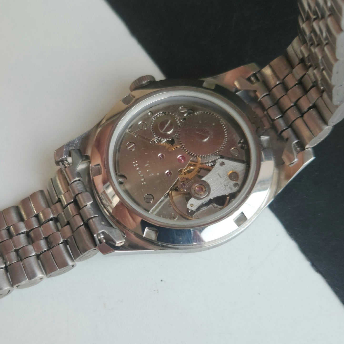 Vintage MOD HMT Janata Tamil Hand Winding 17 Jewels Red 35mm Silver Case With Bracelet Men's Wrist Watch J75